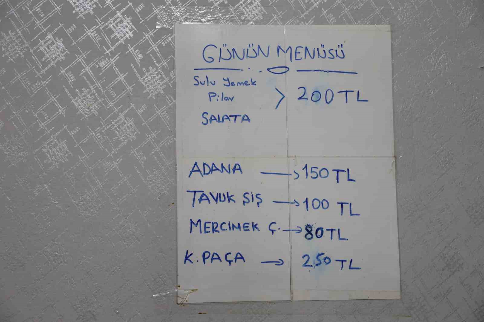 Elazığ&rsquo;da &rsquo;askıda yemek ve &ccedil;orba&rsquo; uygulaması y&uuml;rek ısıttı
