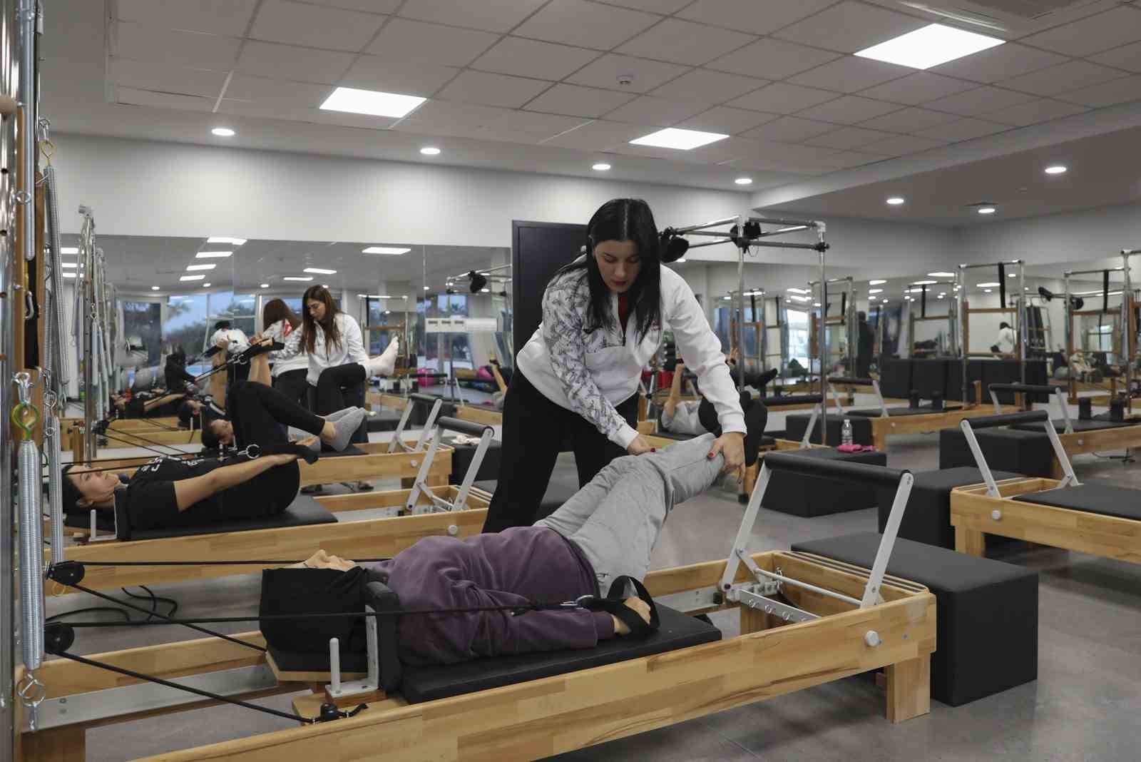 Mersin&rsquo;de kadınlar reformer pilatesle bedenen ve ruhen g&uuml;&ccedil;leniyor
