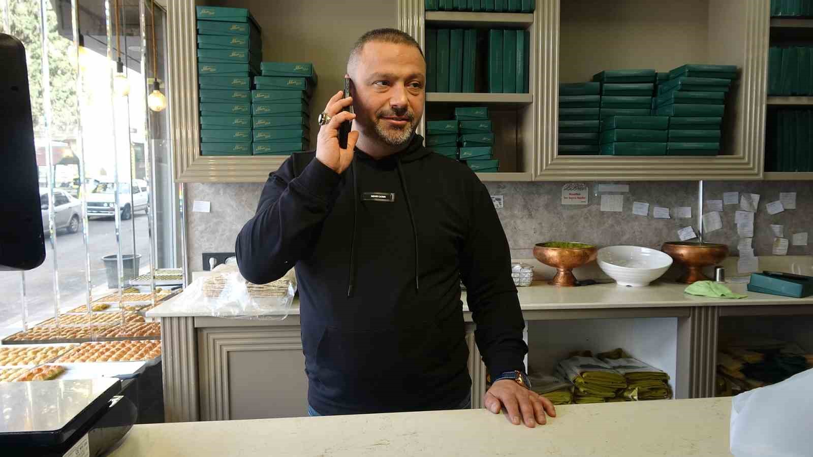 Kilis&rsquo;te bir tatlıcı yardım bahanesiyle 25 bin TL dolandırıldı
