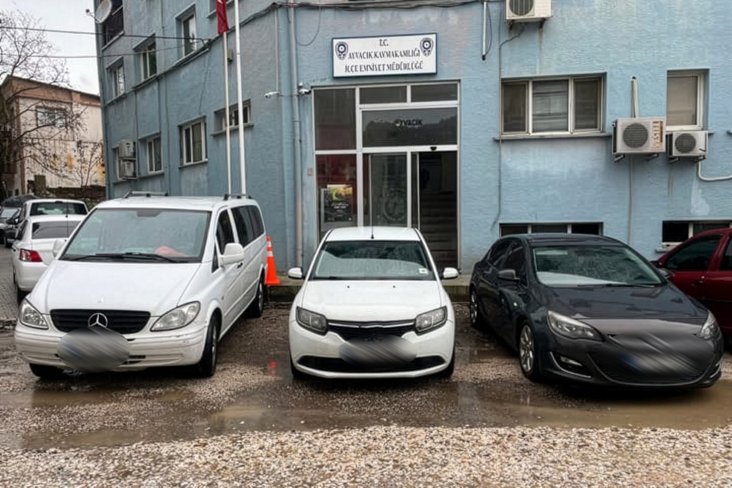 &Ccedil;anakkale&rsquo;de 28 ka&ccedil;ak g&ouml;&ccedil;men yakalandı
