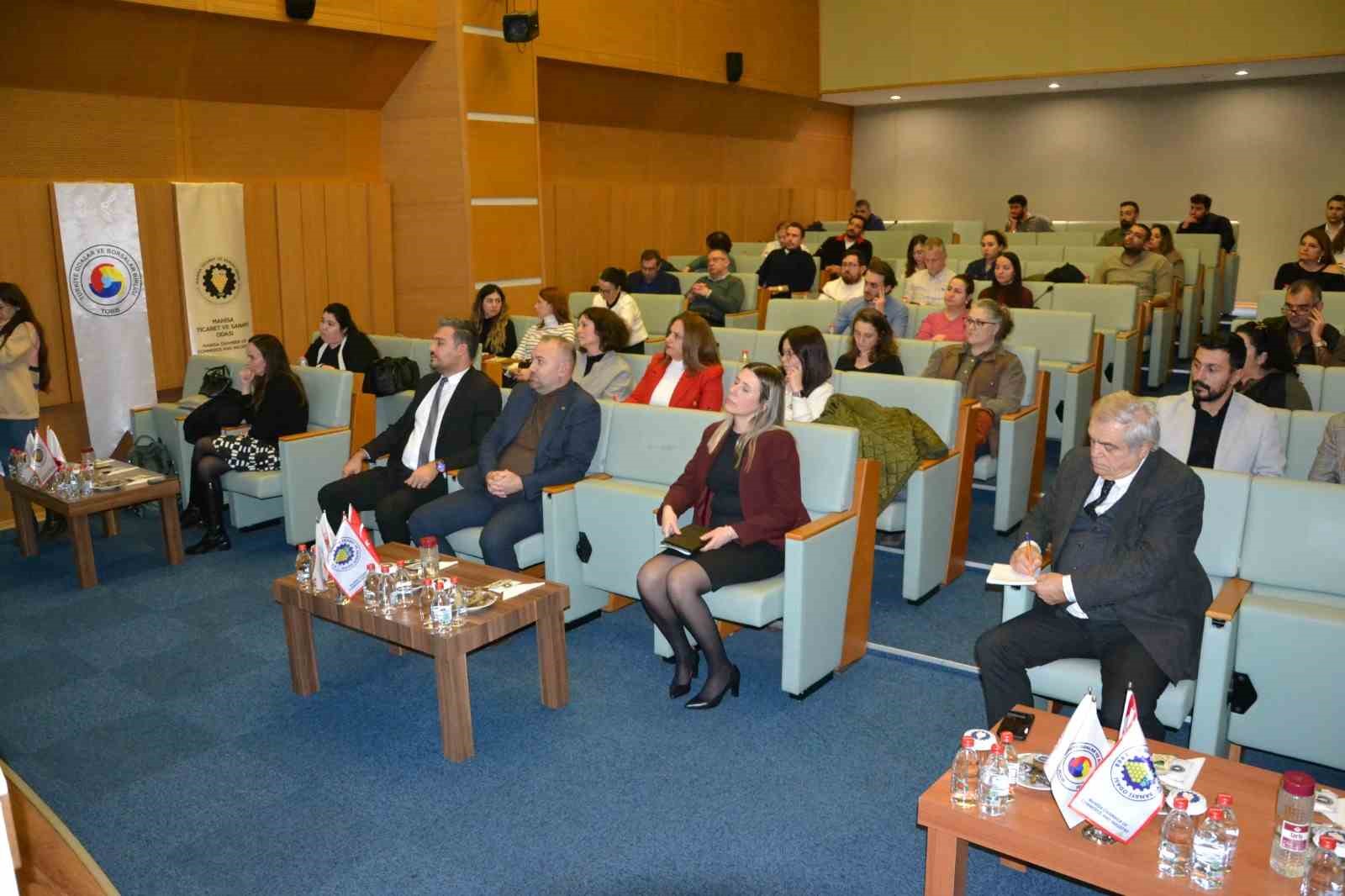 Manisa TSO&rsquo;da yeşil d&ouml;n&uuml;ş&uuml;m&uuml;n finansmanı masaya yatırıldı
