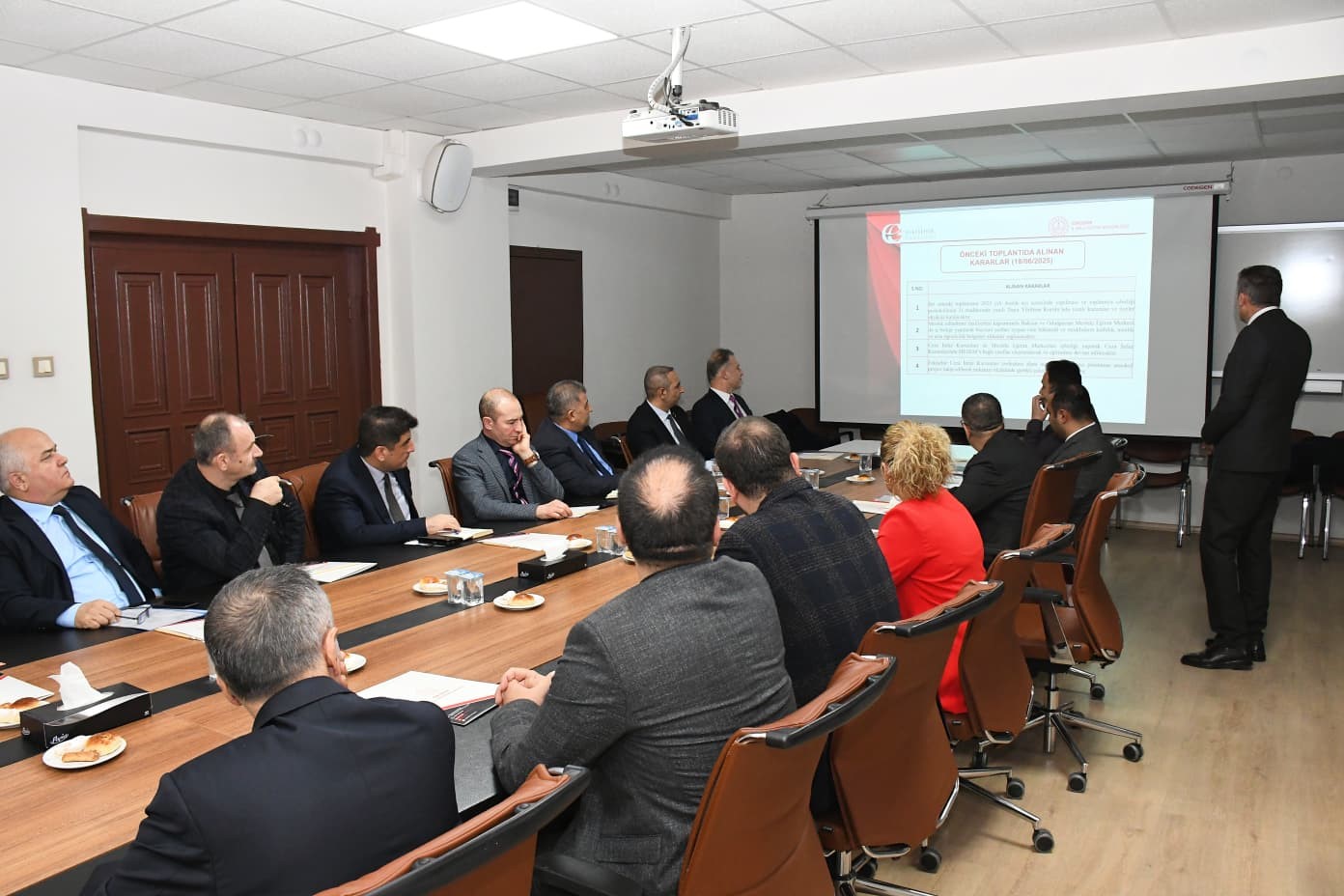 Eğitimde iş birliğinin g&uuml;&ccedil;lendirilmesine y&ouml;nelik değerlendirme yapıldı
