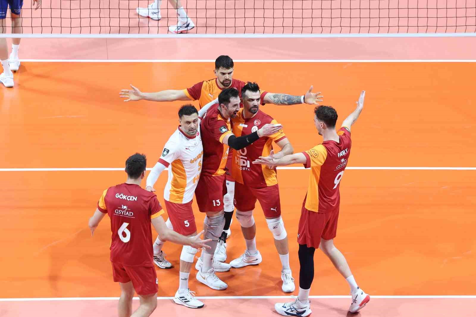 CEV Şampiyonlar Ligi: Galatasaray: 3 - Halkbank: 1
