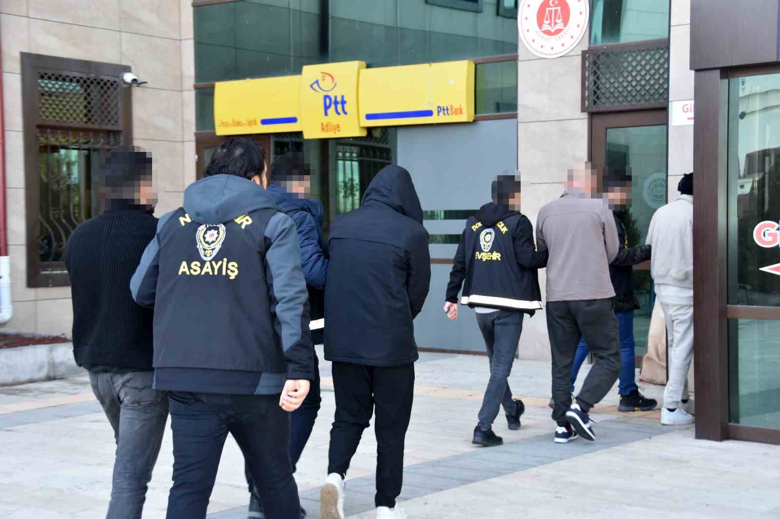 8 milyon TL’lik vurgun yapan sahte polis ve savcılar yakalandı