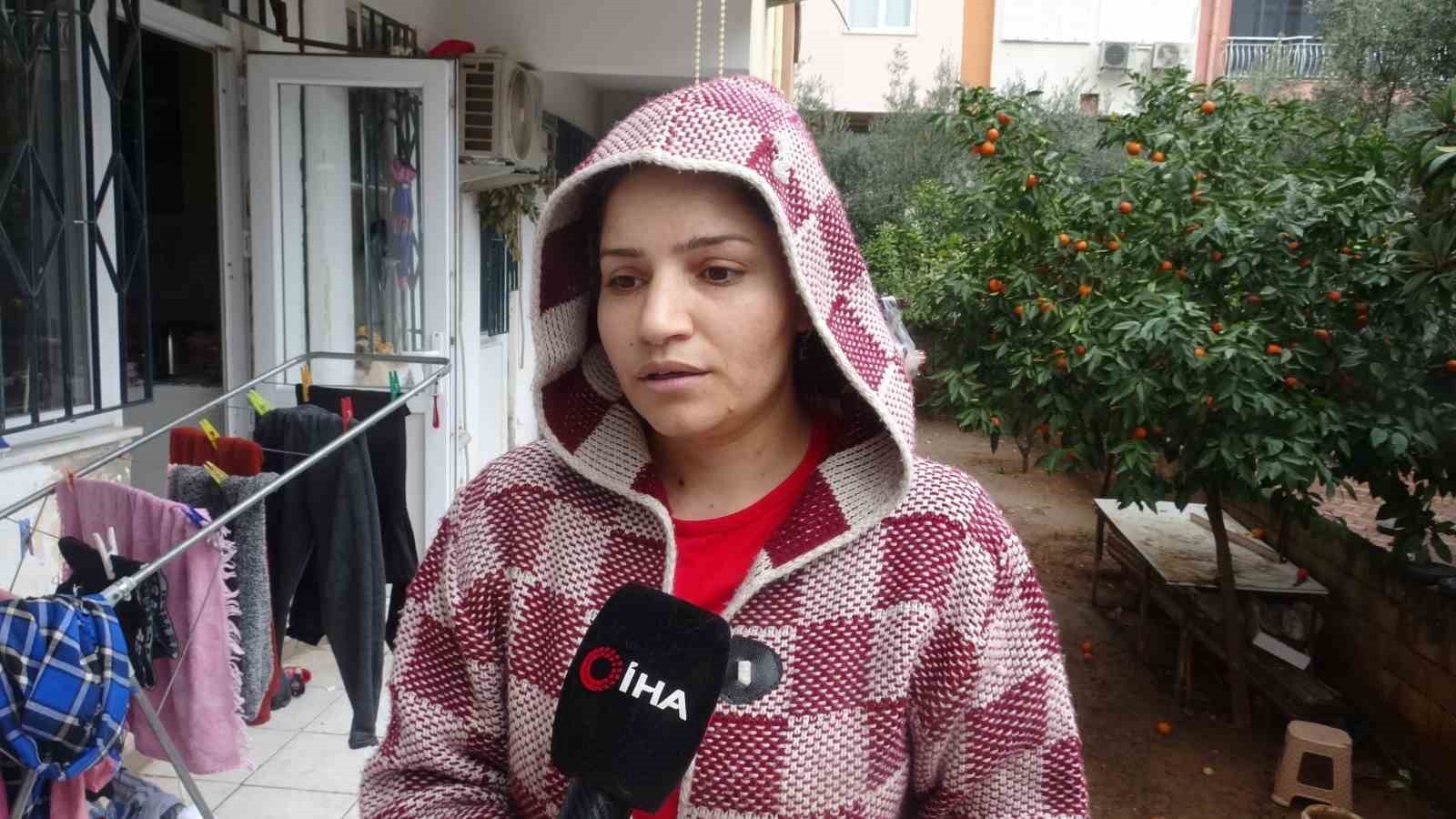 Foseptik &ccedil;ukuruna d&uuml;şen gen&ccedil; kız, yardım &ccedil;ığlıklarına koşan vatandaşlar tarafından kurtarıldı
