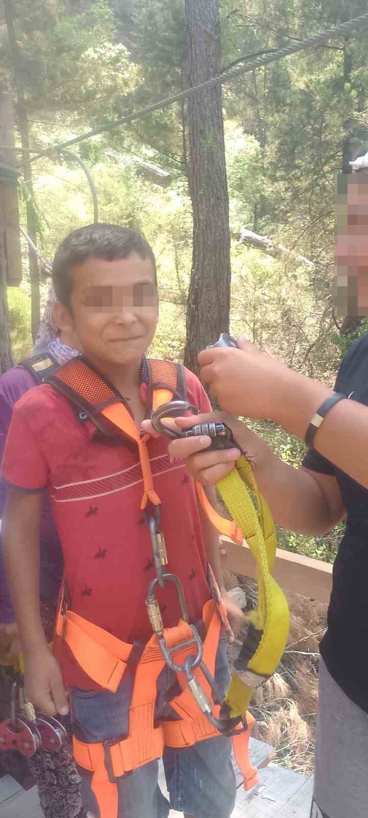 Antalya&rsquo;da kaybolan &ccedil;ocuk, 600 kilometre uzakta Adana&rsquo;da bulundu
