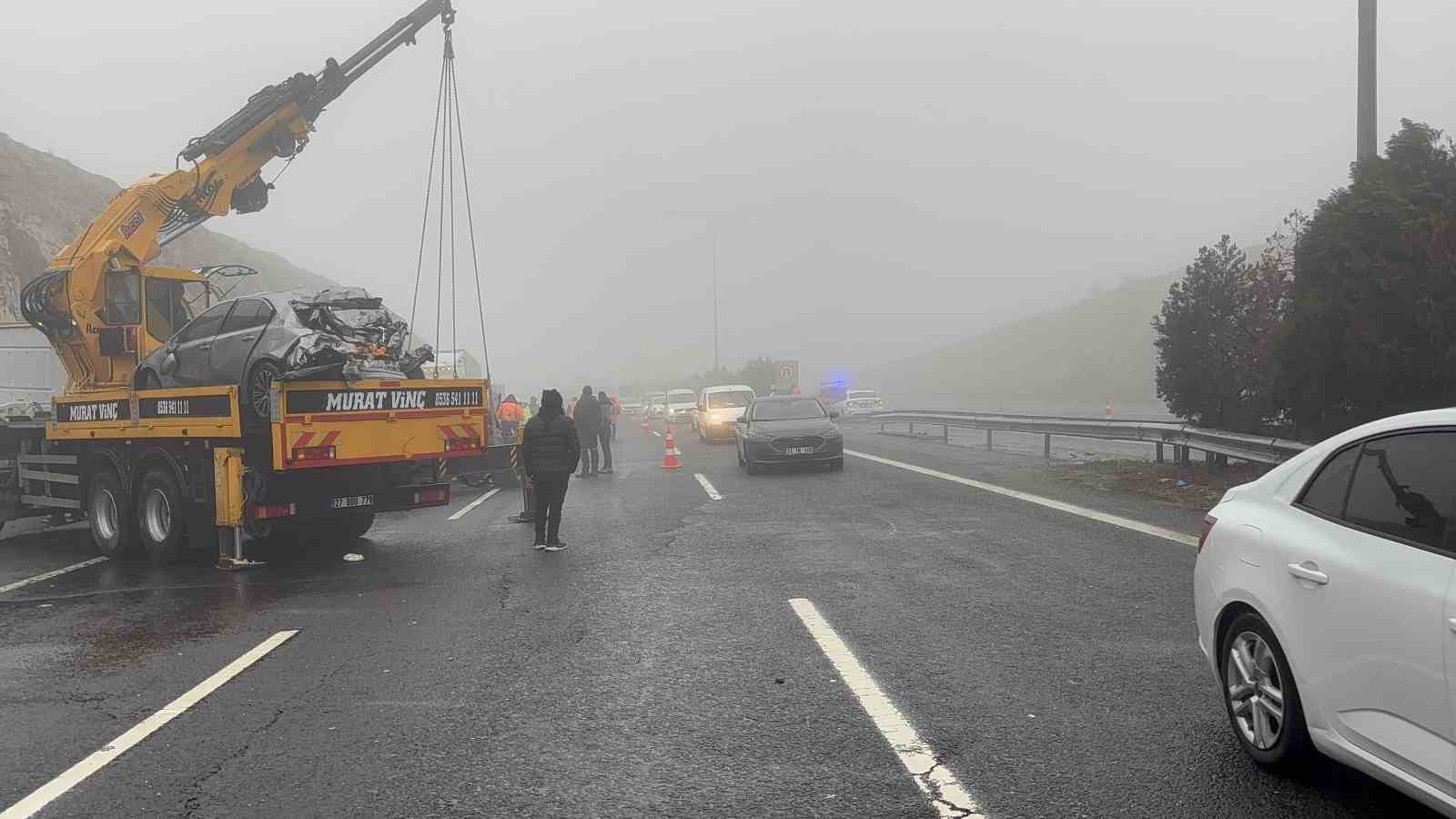 Gaziantep-Şanlıurfa otoyolu kontroll&uuml; şekilde trafiğe a&ccedil;ıldı
