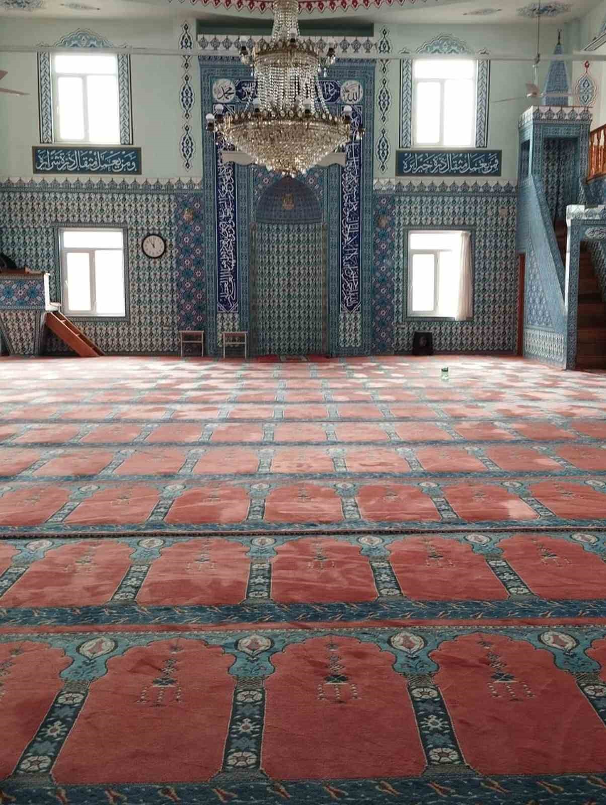 &Ccedil;ameli&rsquo;de camiler Ramazan ayına hazırlanıyor
