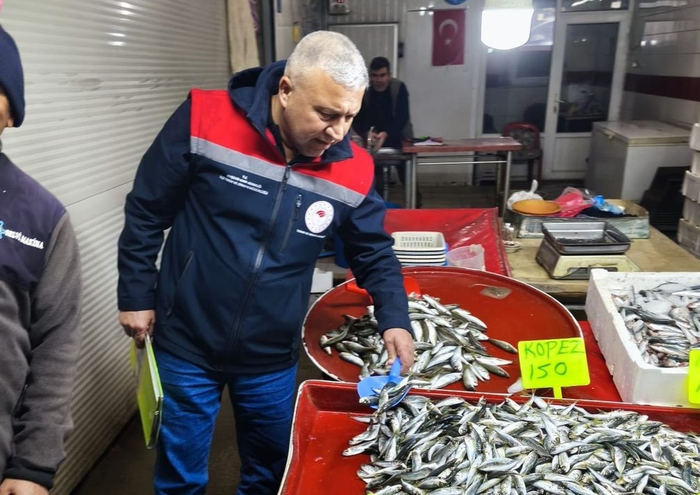 Su &uuml;r&uuml;nleri denetlendi, balık boyları tek tek &ouml;l&ccedil;&uuml;ld&uuml;
