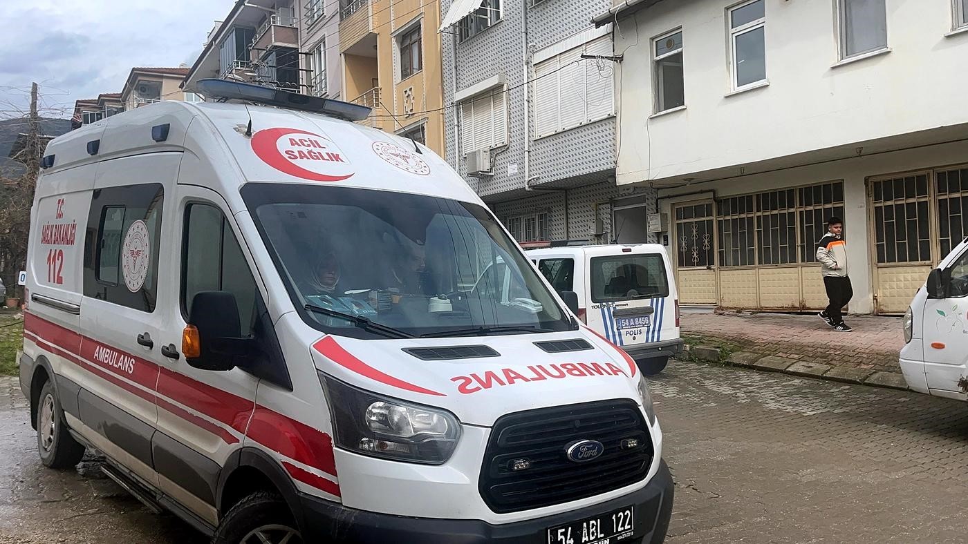 Her g&uuml;n eşinin mezarına giden yaşlı adam evinde &ouml;l&uuml; bulundu
