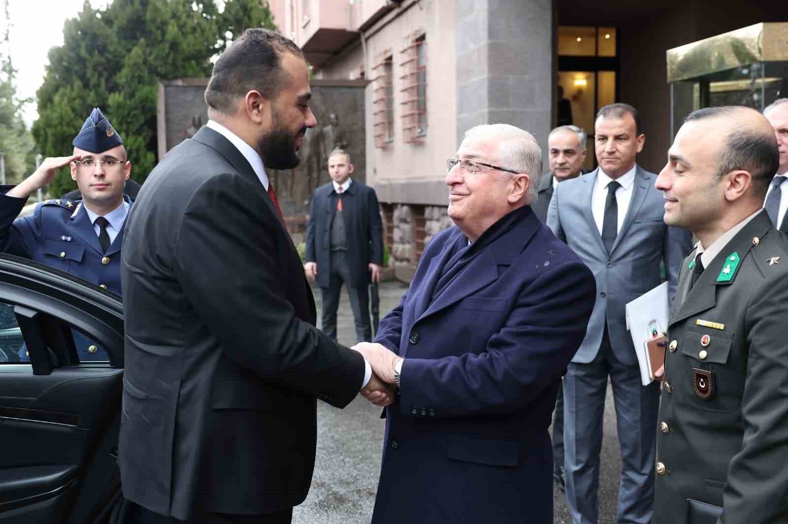 Bakan G&uuml;ler, Libya Savunma Bakan Vekili Zubi&rsquo;yi kabul etti
