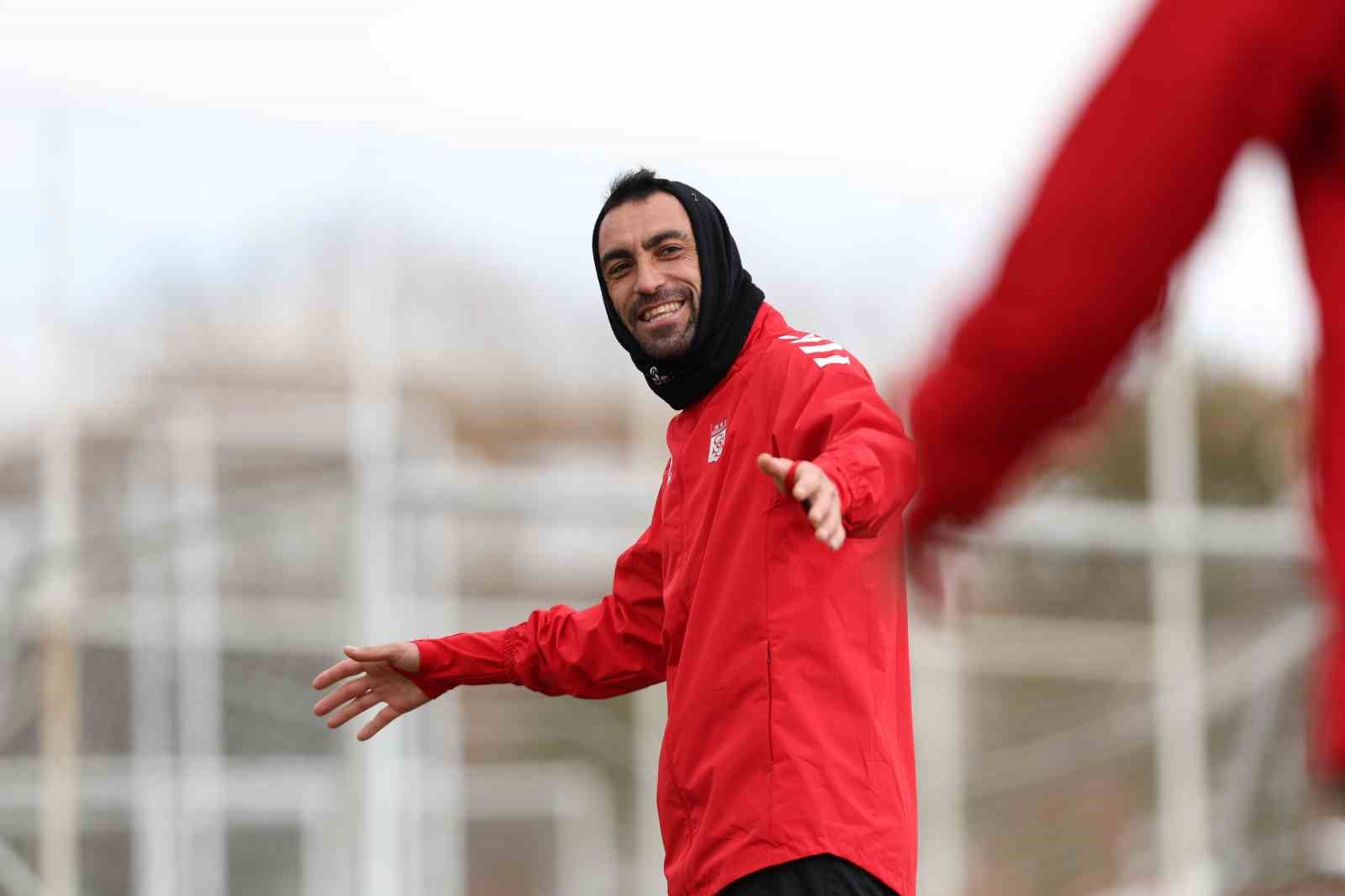 Sivasspor, Pendikspor ma&ccedil;ı hazırlıklarını s&uuml;rd&uuml;rd&uuml;
