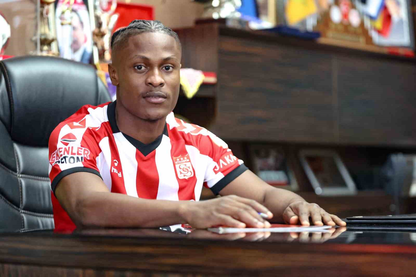 Jonathan Okoronkwo resmen Sivasspor&rsquo;da
