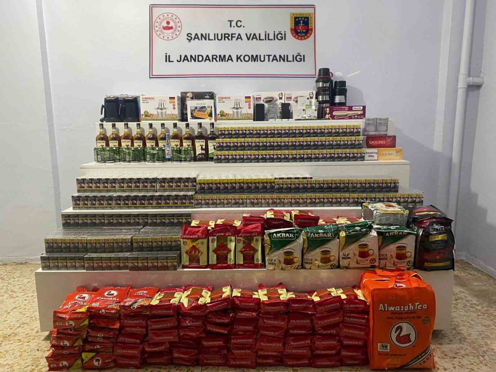 Şanlıurfa&rsquo;da 9 bin 170 paket g&uuml;mr&uuml;k ka&ccedil;ağı sigara ele ge&ccedil;irildi
