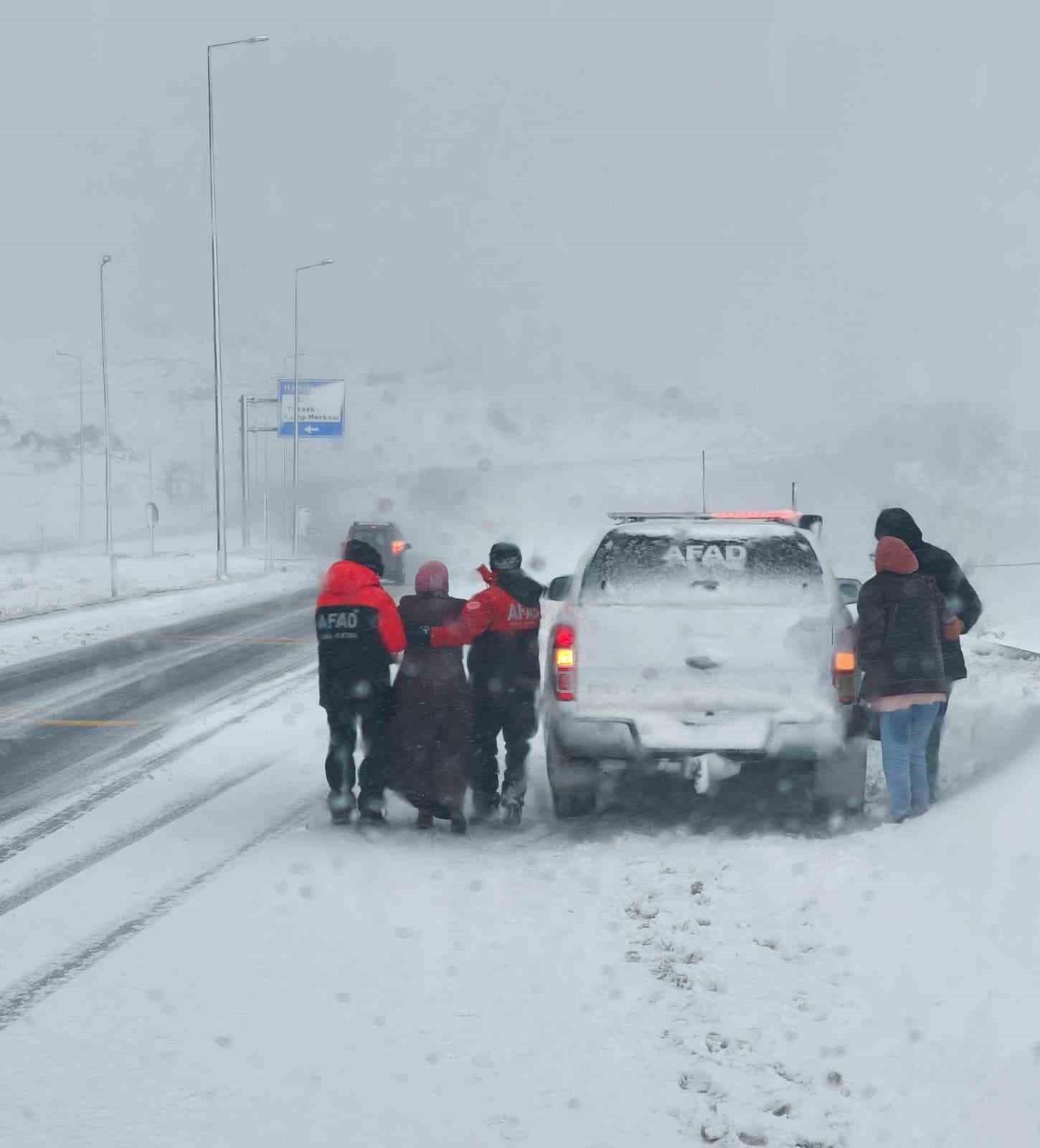 Ani tipi kazaya neden oldu, yardıma ekipler koştu
