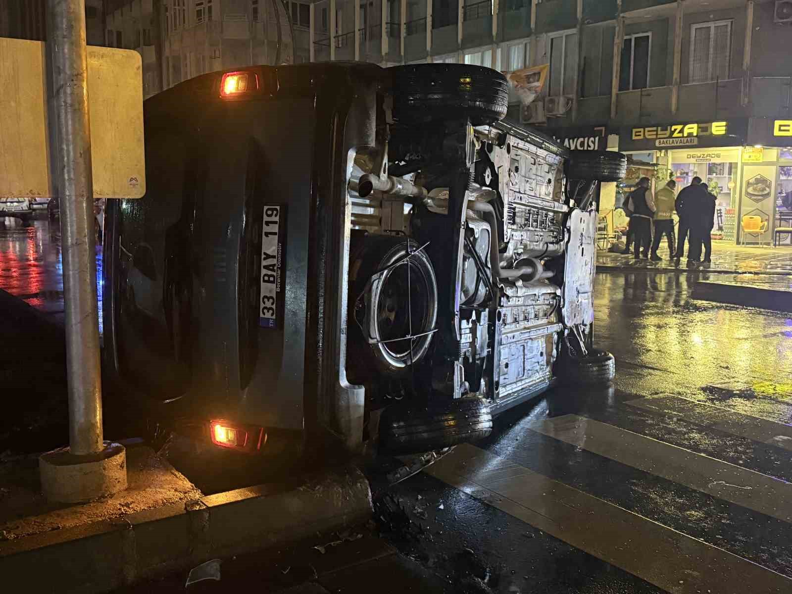 Mersin’de trafik kazası : 2 yaralı