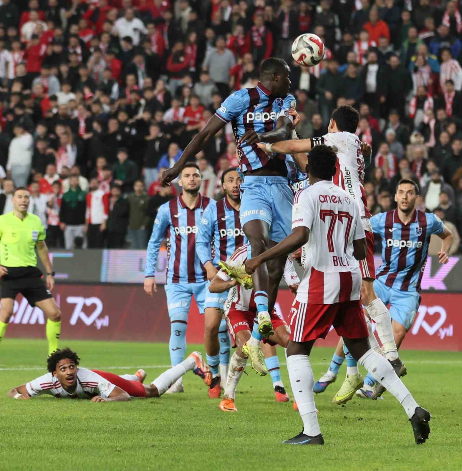 Trendyol S&uuml;per Lig: Antalyaspor: 1 - Trabzonspor: 1 (Ma&ccedil; sonucu)

