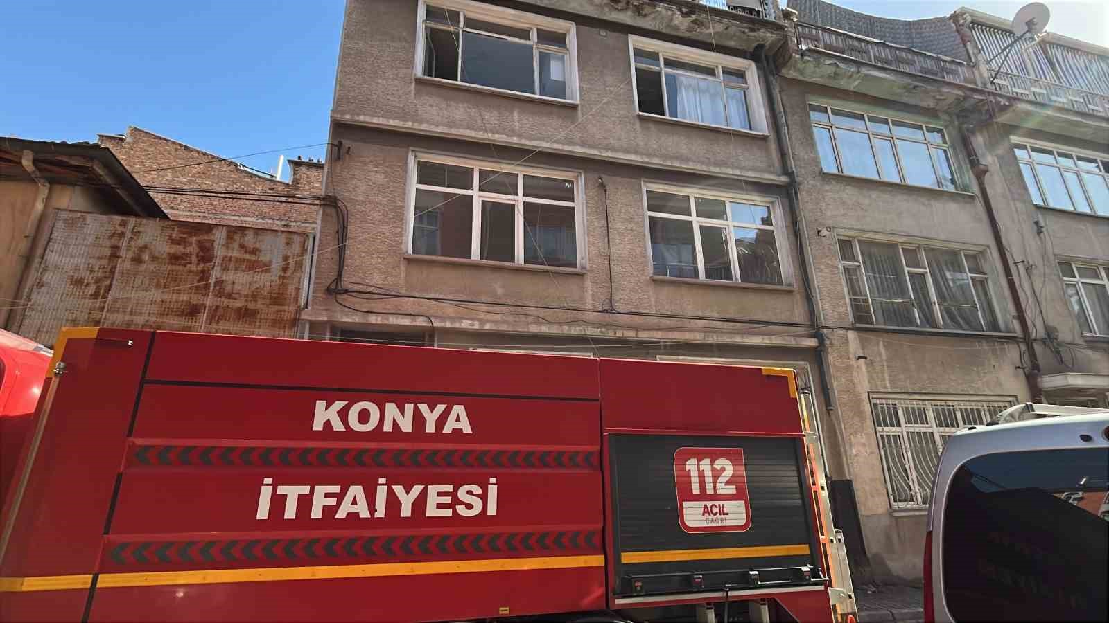 Konya&rsquo;da apartmanda yangın paniği
