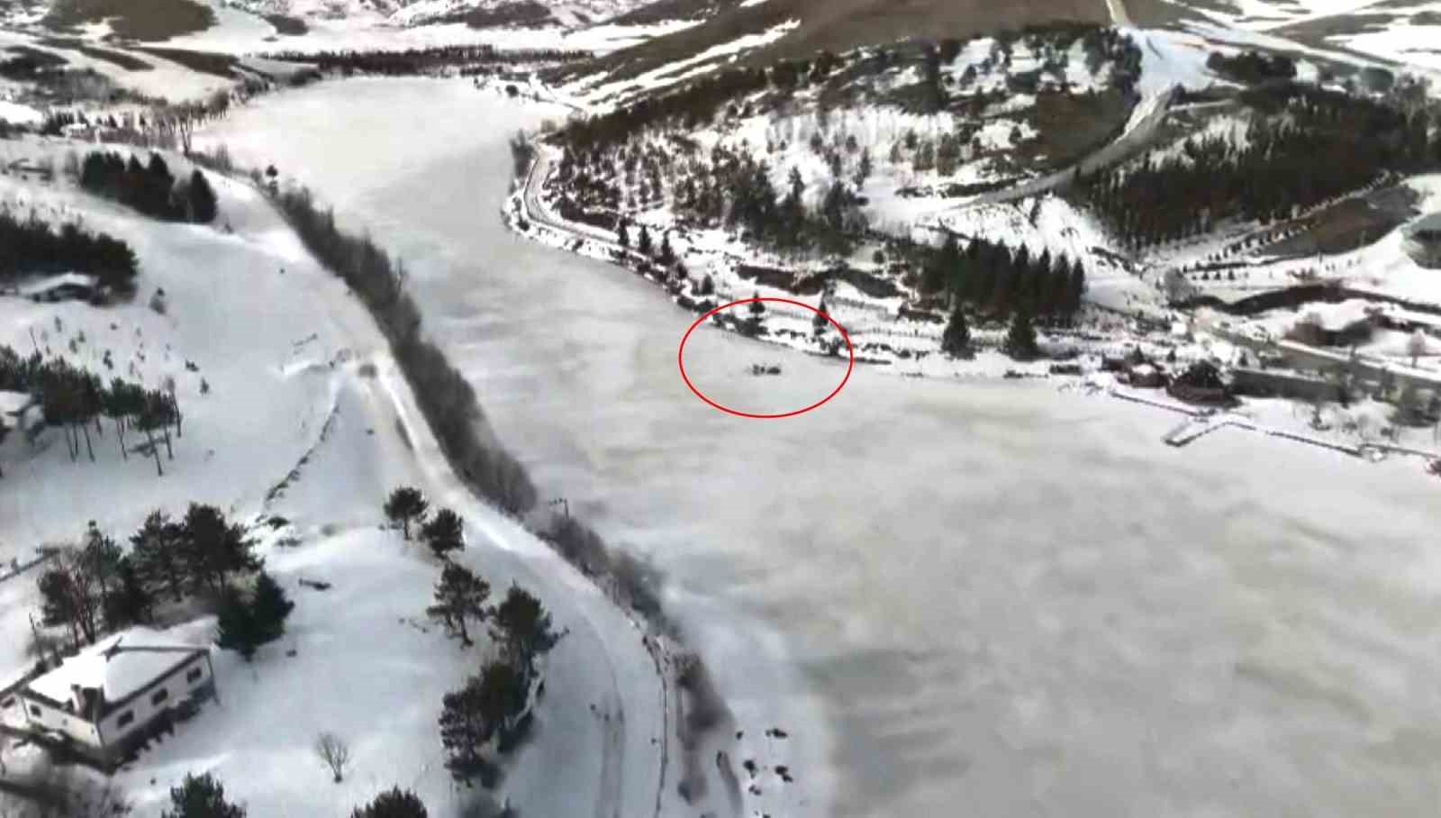 Samsunlu doğa fotoğrafçısı doktor donmuş gölün üzerinde kamp yaptı