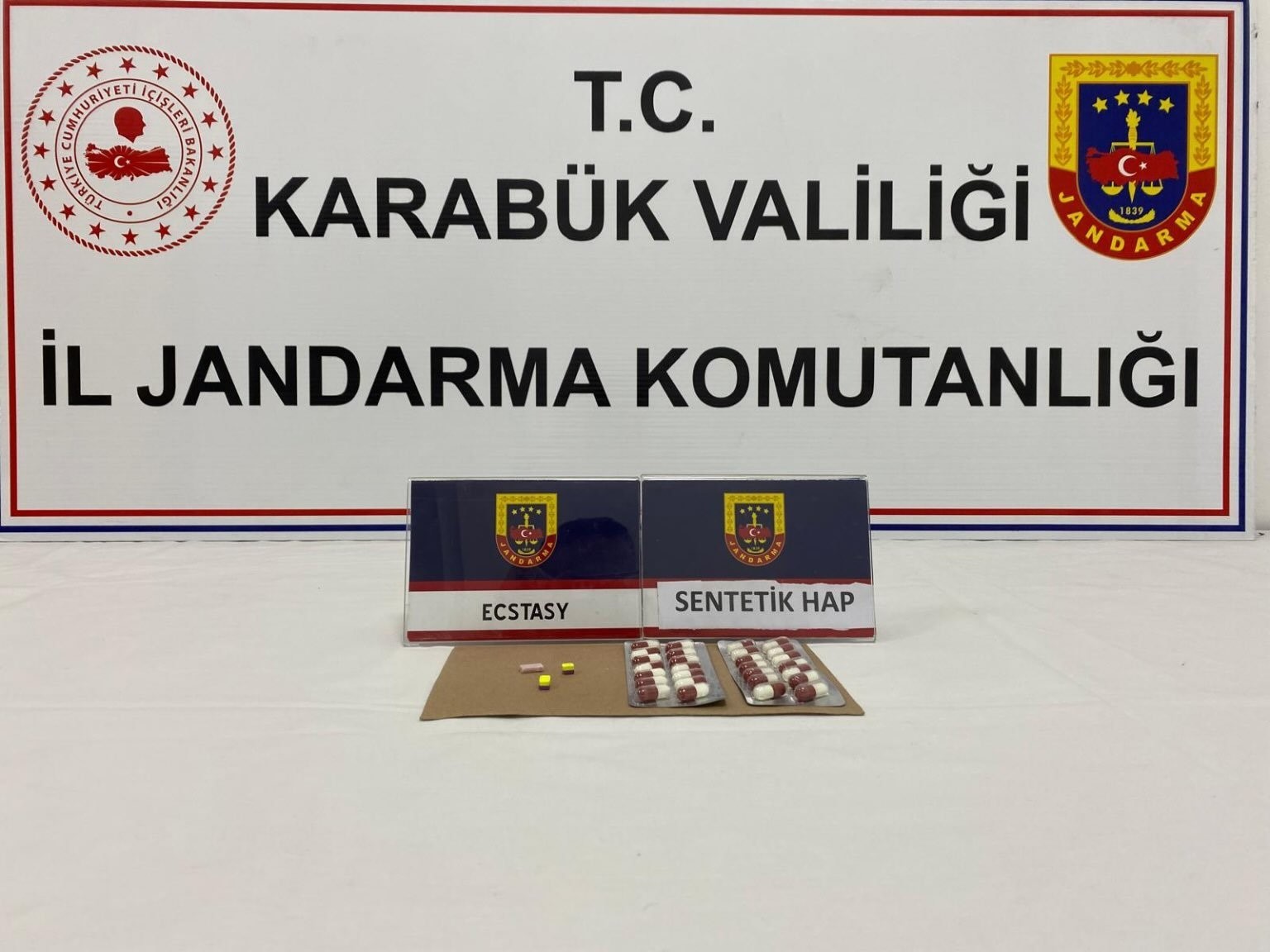 Karabük’te uyuşturucu operasyonu: 5 gözaltı