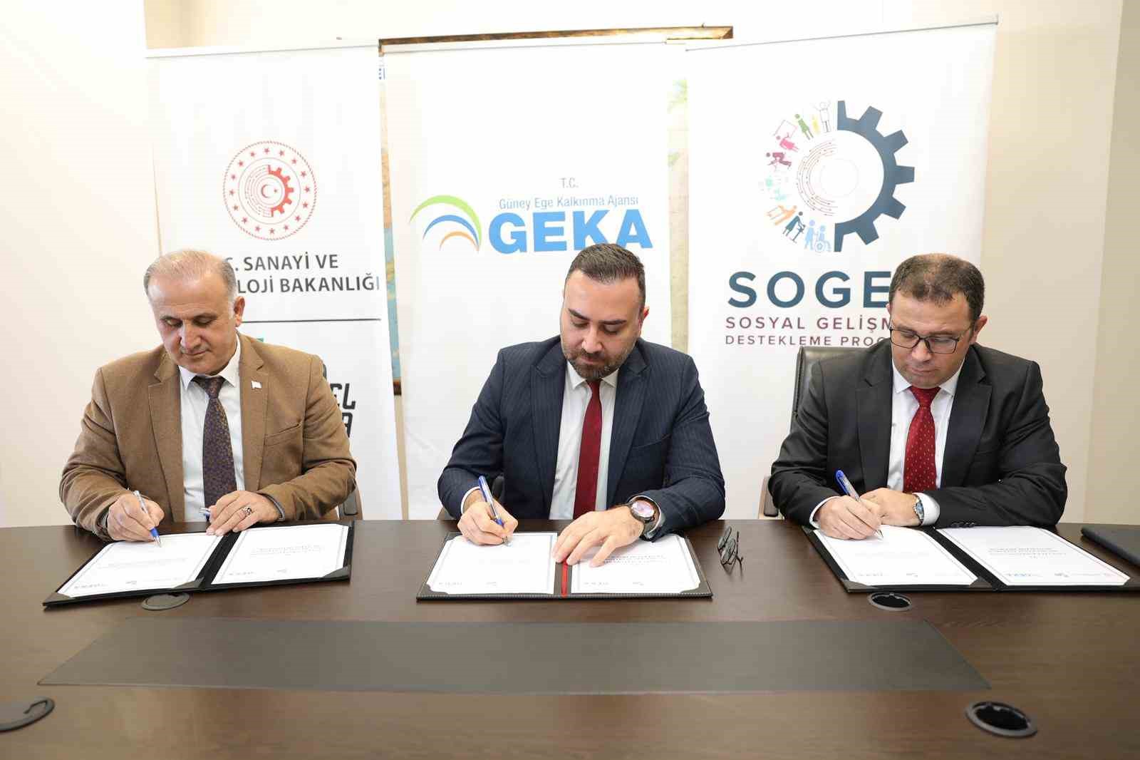 Başkan Kaya imzaladı: "İncirliovalı kadınların emeği değerlenecek"
