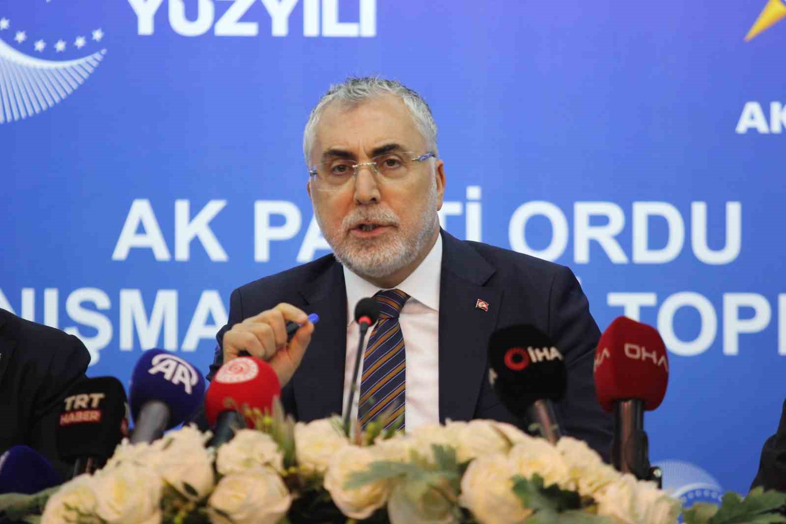 Bakan Işıkhan: "TÜİK verilene göre işsizlik oranı son 25 yılın en düşük seviyesinde"