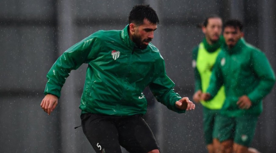 Bursaspor, Adanaspor ma&ccedil;ı hazırlıklarını s&uuml;rd&uuml;rd&uuml;
