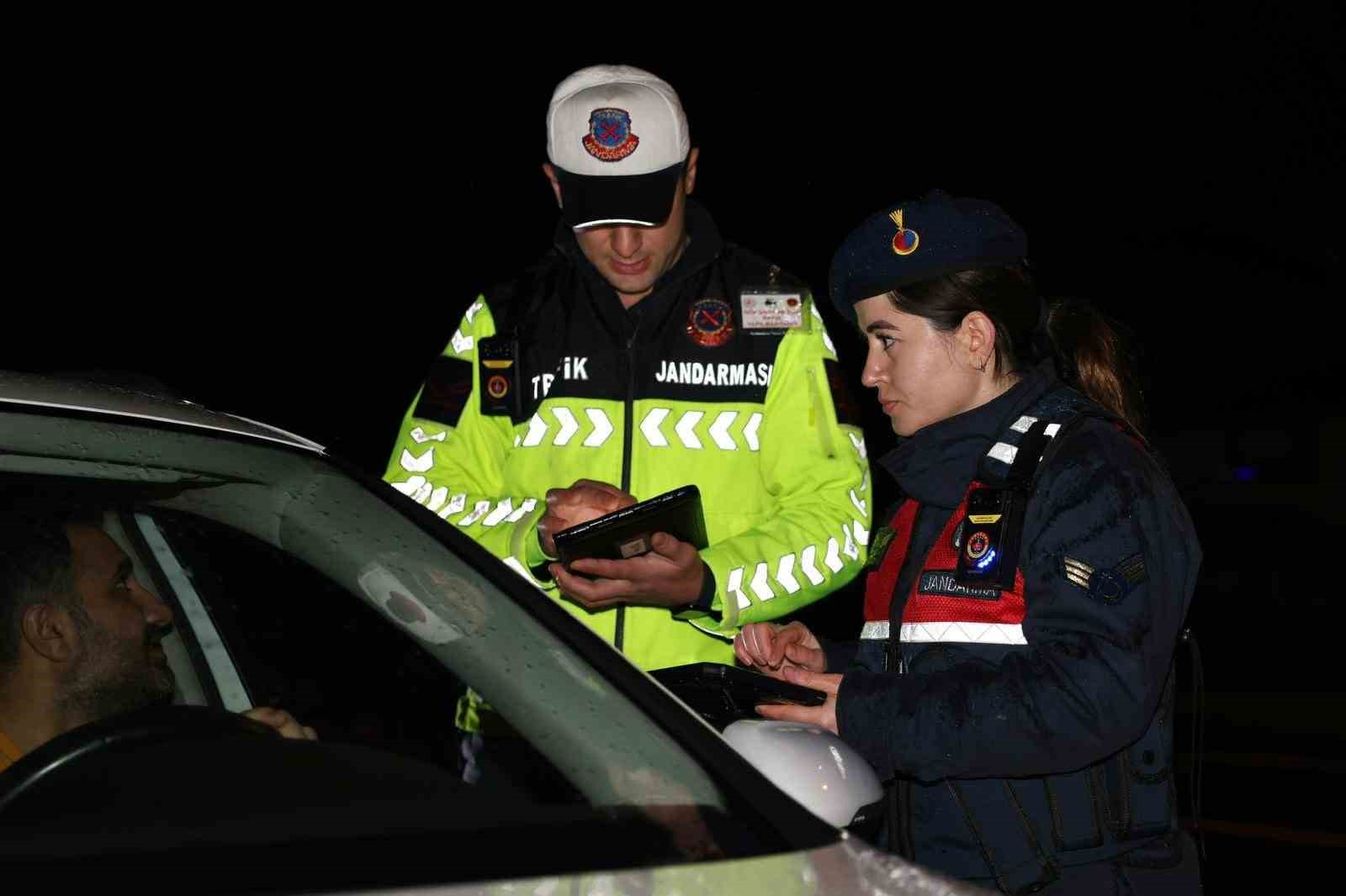 Vali Makas, Konuralp&rsquo;de yapılan denetime katılarak esnafları ziyaret etti
