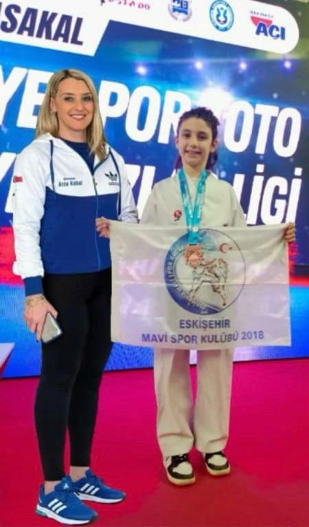 Eskişehir’den katıldığı karate şampiyonasında Türkiye 3’üncüsü oldu