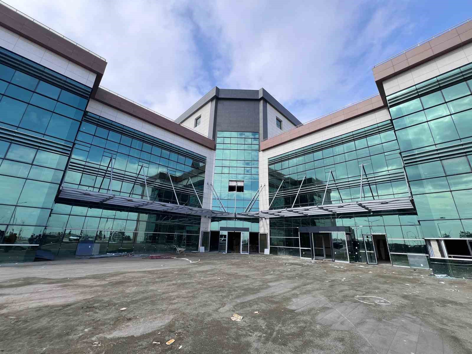 Hızlı trenle ulaşımda yeni d&ouml;nem: Mersin - Adana arası 25 dakikaya d&uuml;şecek
