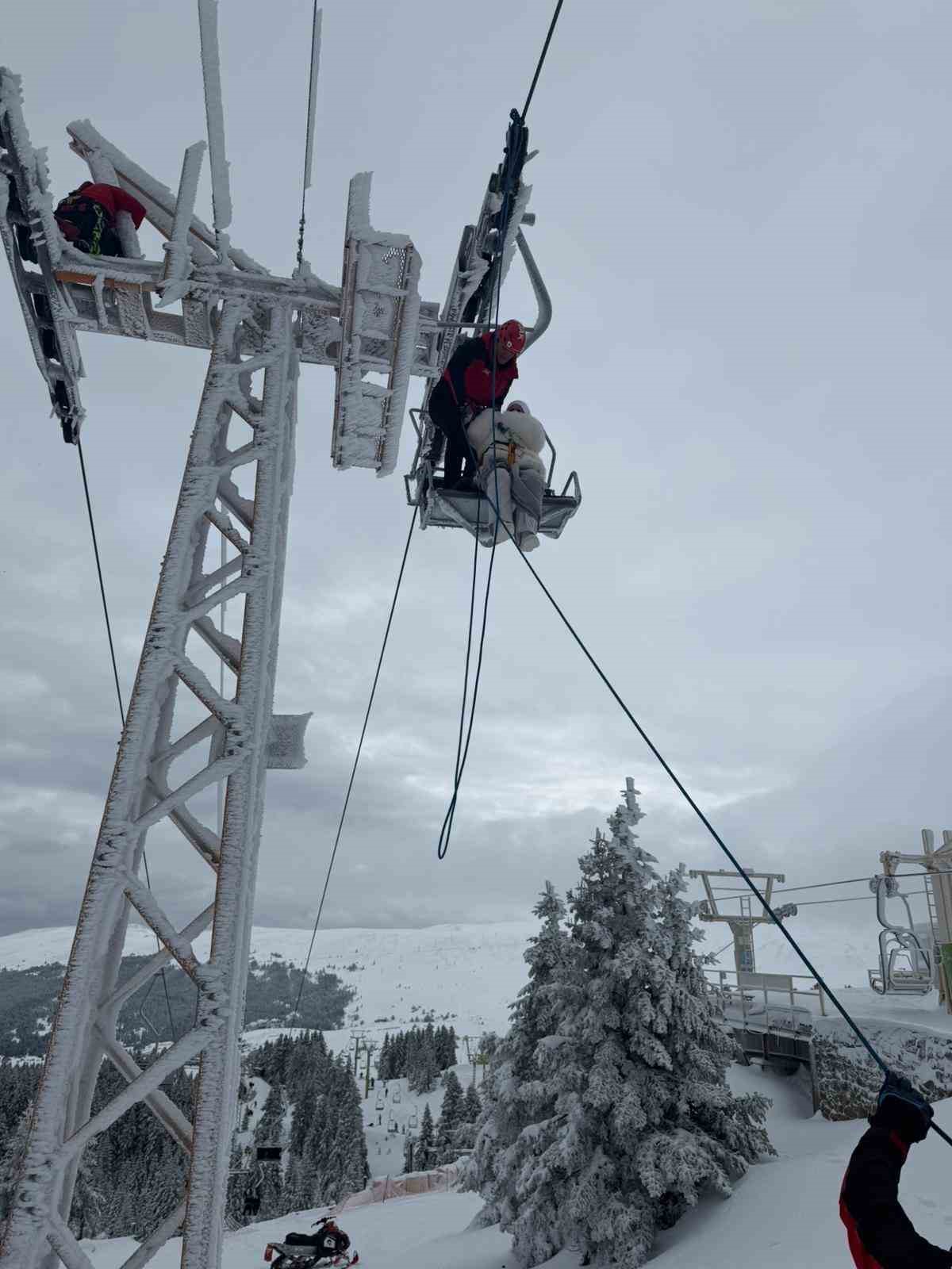 Uludağ’da telesiyej arızası: 40 tatilci mahsur kaldı