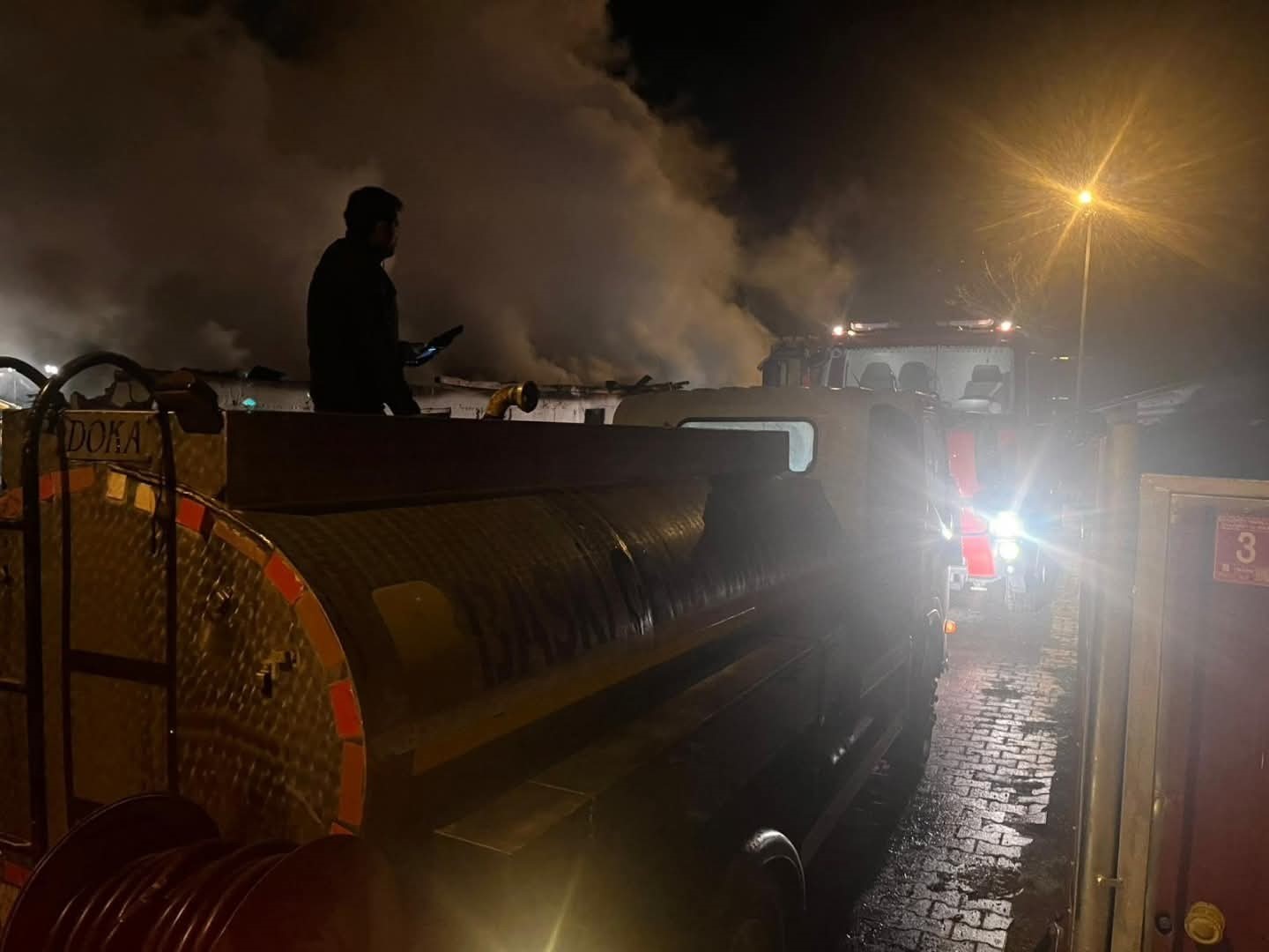 Manyas’ta samanlık yangını söndürüldü