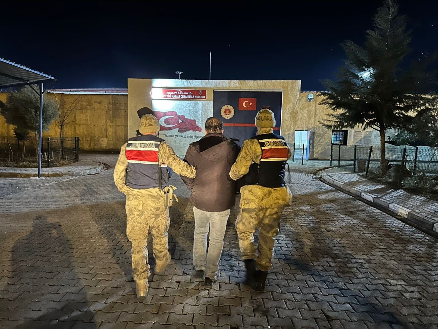 Batman’da 37 firari yakalandı