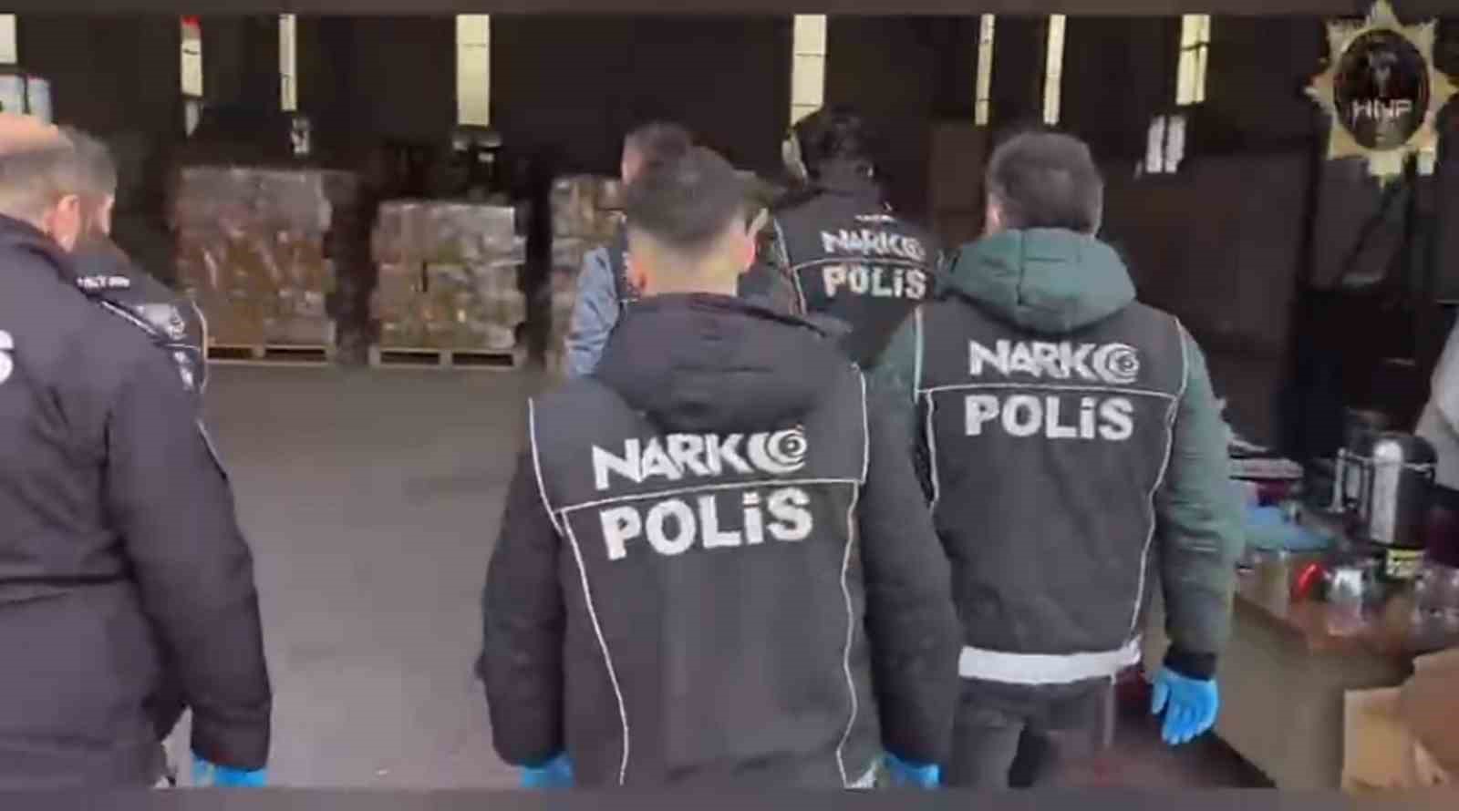 Plastik pervaneler i&ccedil;erisinde 107 kilogram ağılığında 642 bin uyuşturucu hap ele ge&ccedil;irildi
