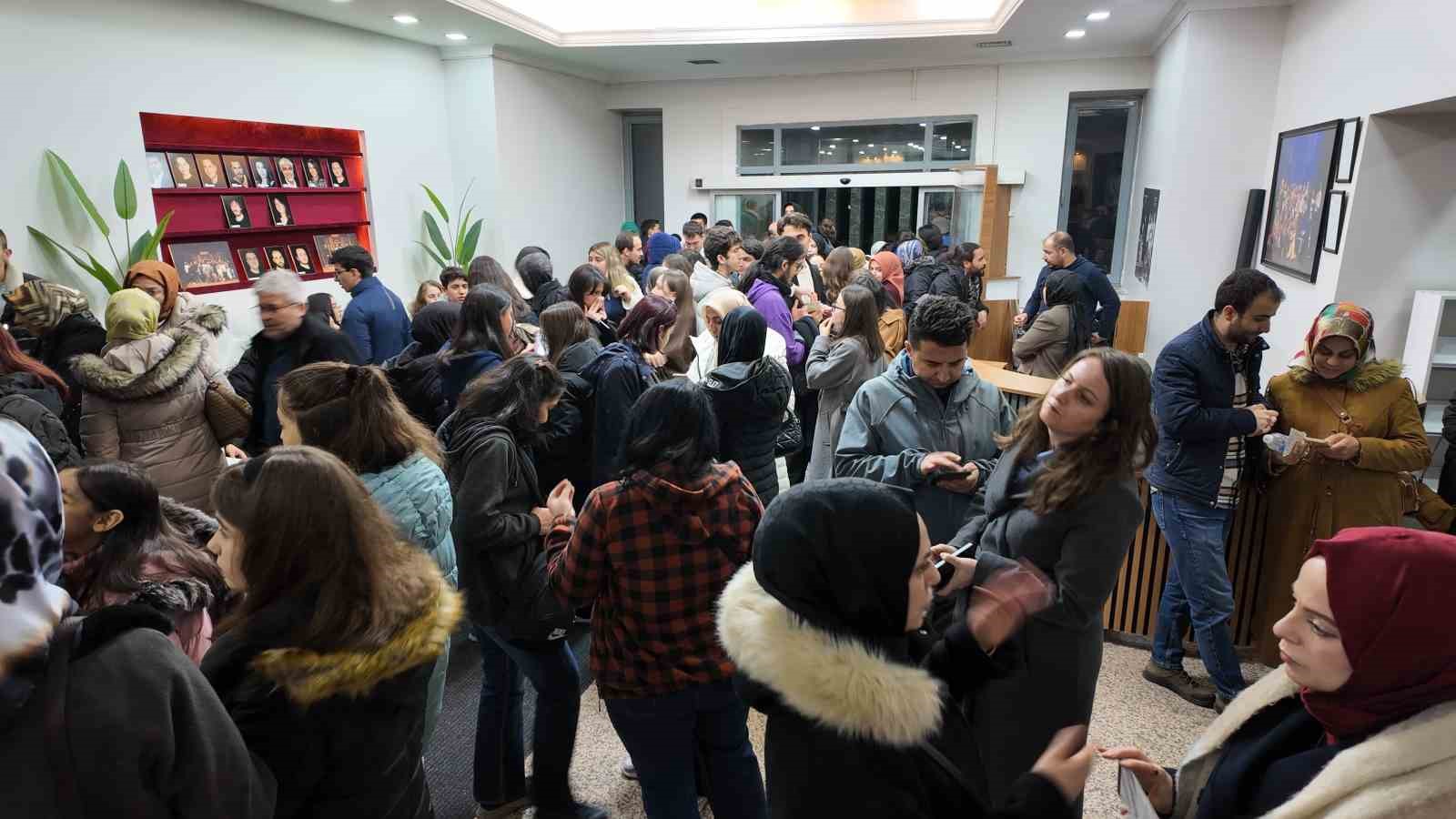 KAYMEK&rsquo;ten yarıyıl tatilinde &ouml;ğrencilere eğlence dolu tiyatro etkinliği
