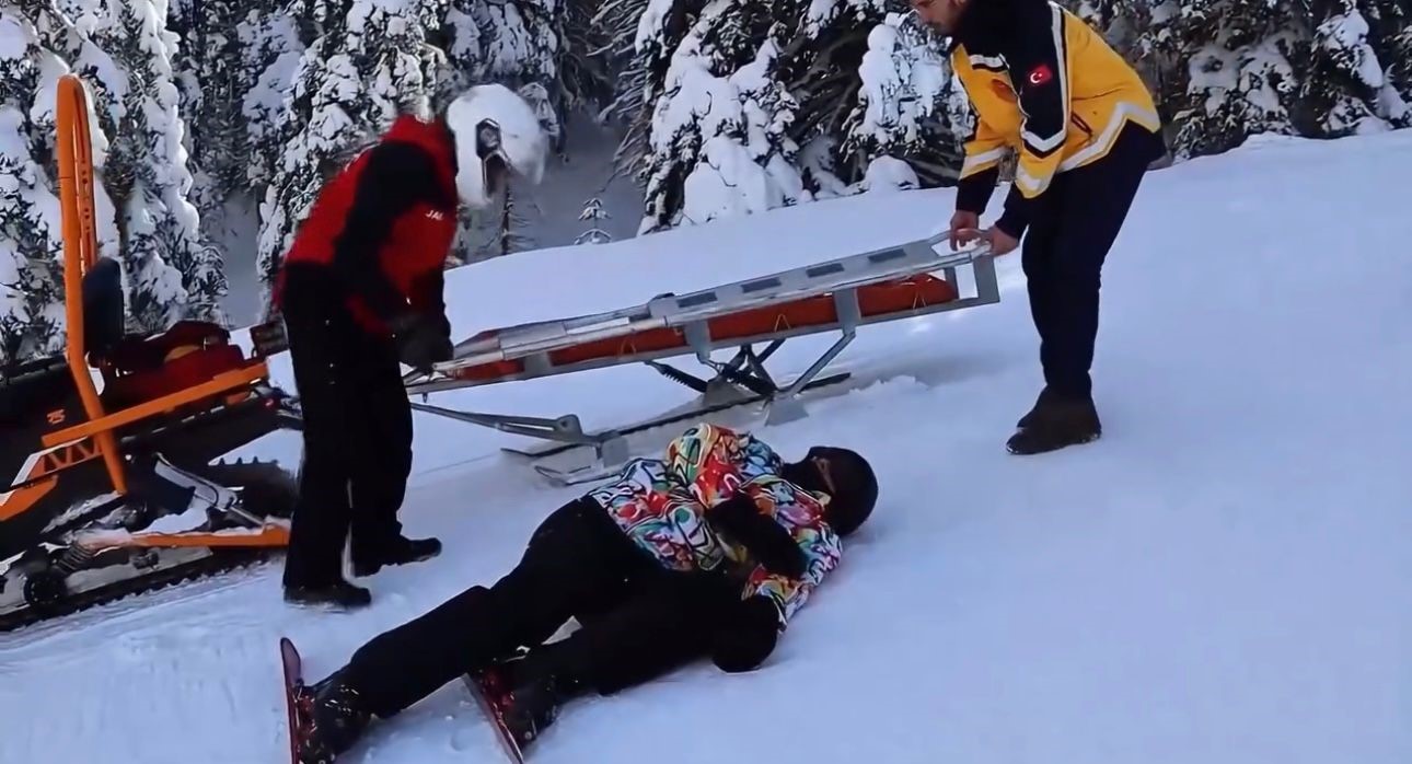 Kayak tutkunlarının g&uuml;venliği JAK timlerine emanet
