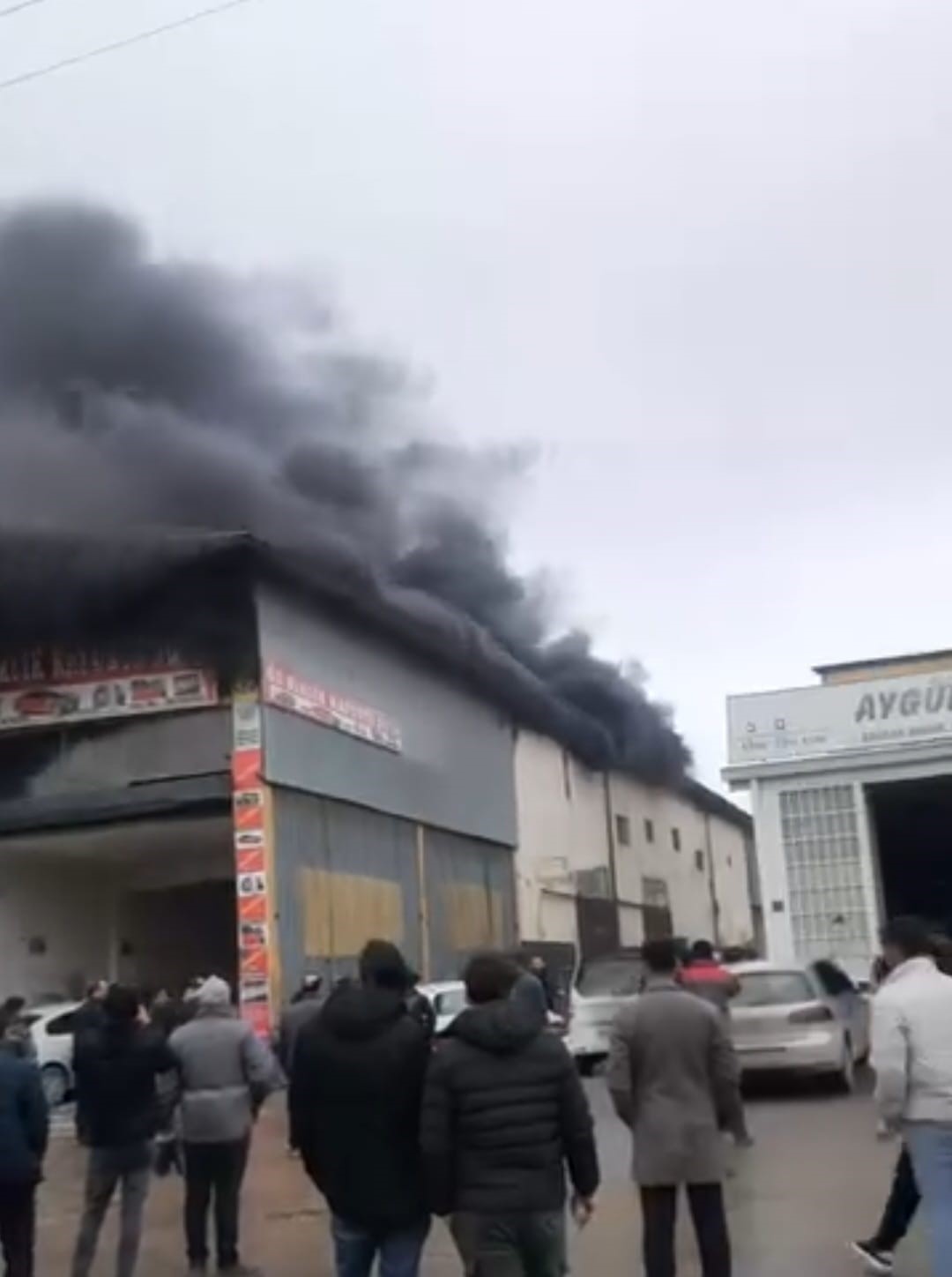Elazığ Sanayi Sitesi&rsquo;nde korkutan yangın
