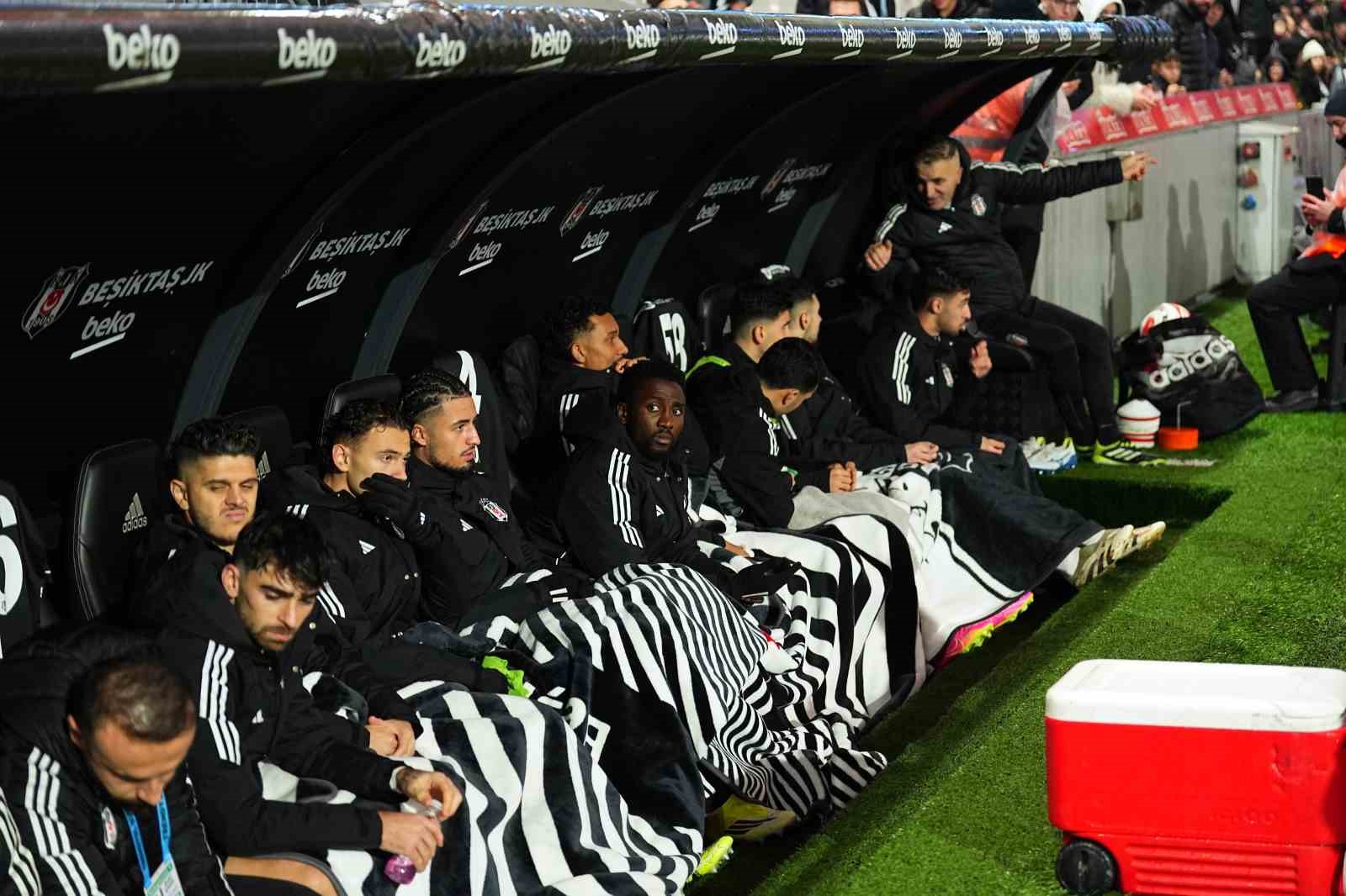 Sergen Yal&ccedil;ın&rsquo;dan 4 değişiklik
