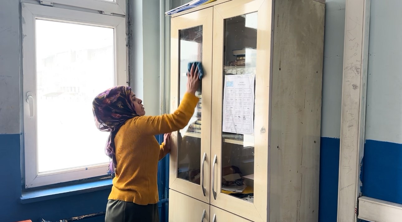 &Ouml;ğrenciler gelmeden hijyen seferberliği: Y&uuml;ksekova ikinci d&ouml;neme hazır
