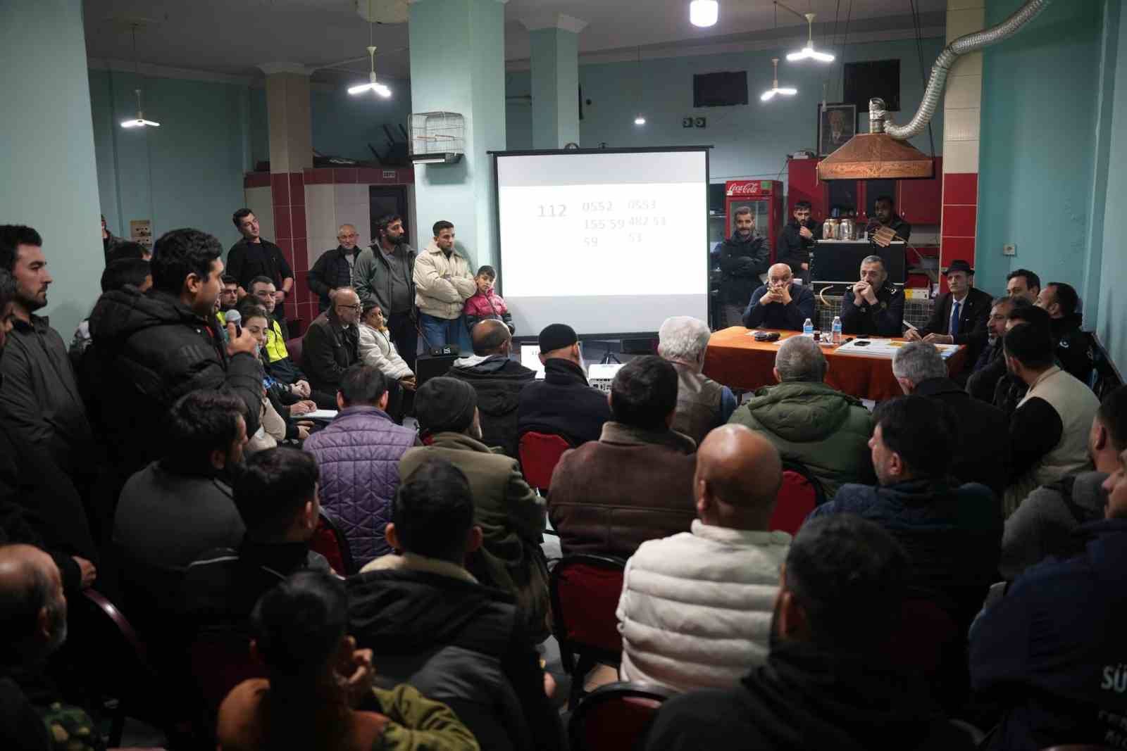 Tekirdağ Emniyetinden Aydoğdu Mahallesi’nde gençlere yönelik saha çalışması