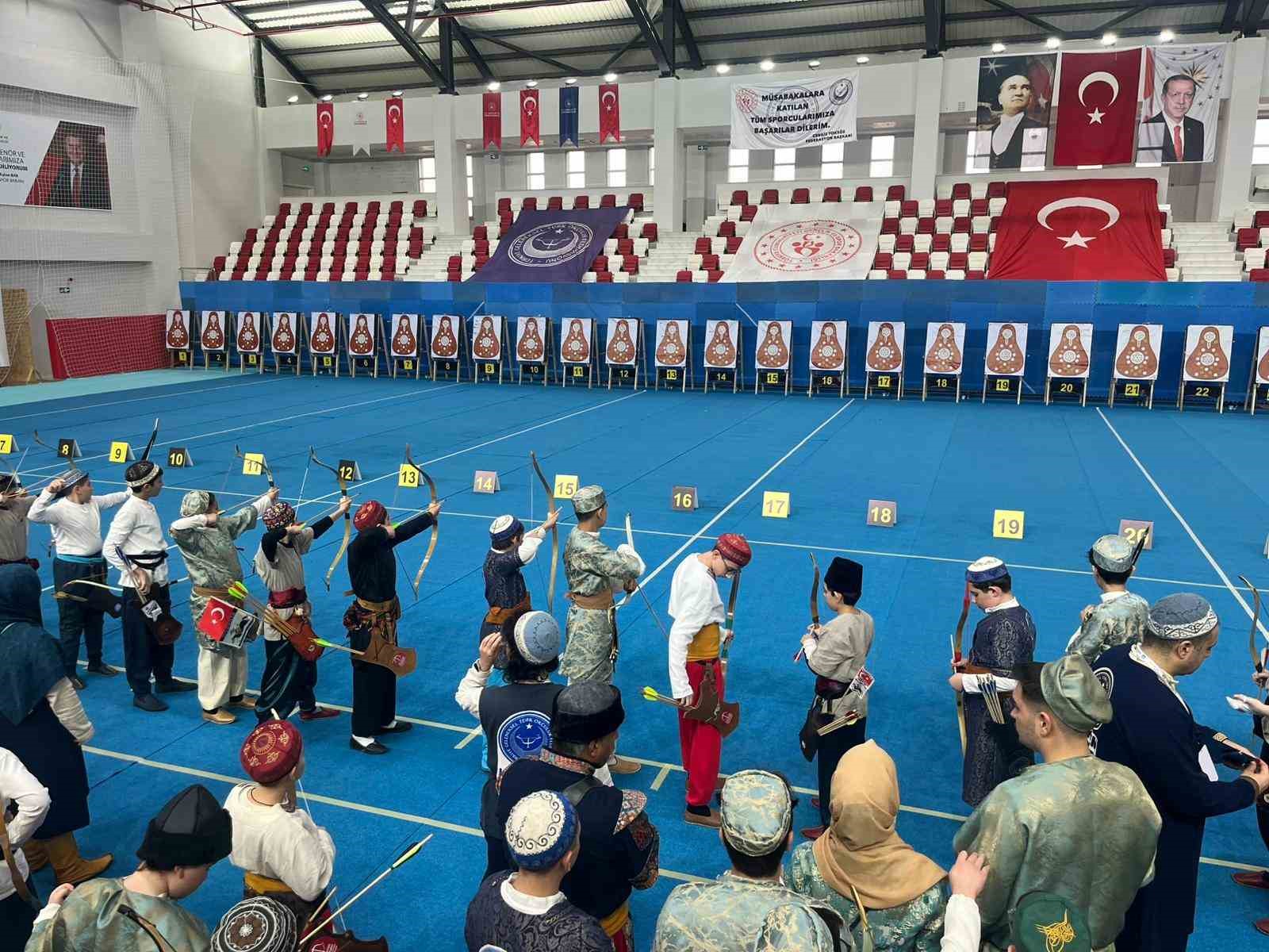 Kütahya’da Minik ve Yıldız Okçular Türkiye Şampiyonası heyecanı