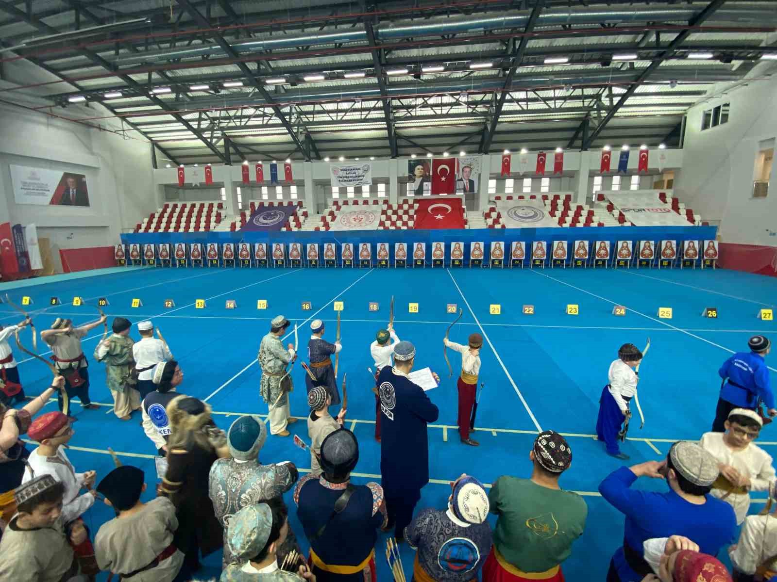 K&uuml;tahya&rsquo;da Minik ve Yıldız Ok&ccedil;ular T&uuml;rkiye Şampiyonası heyecanı
