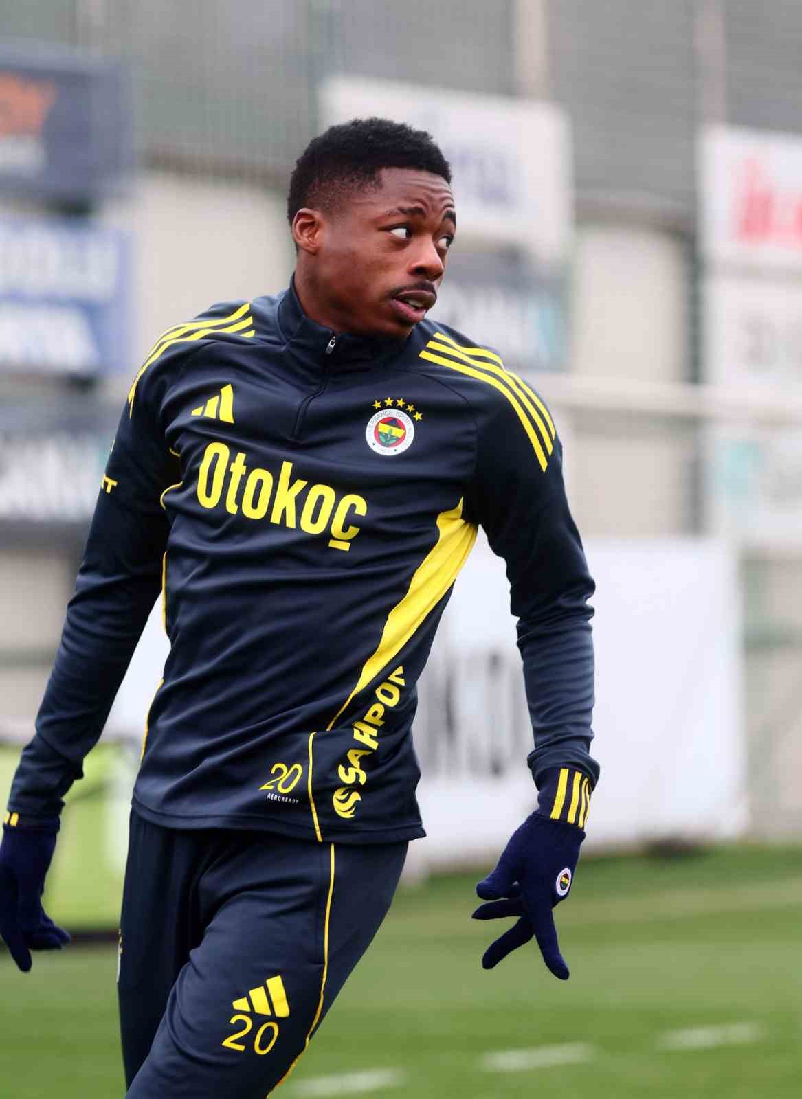 Fenerbah&ccedil;e, Kocaelispor ma&ccedil;ı hazırlıklarına başladı
