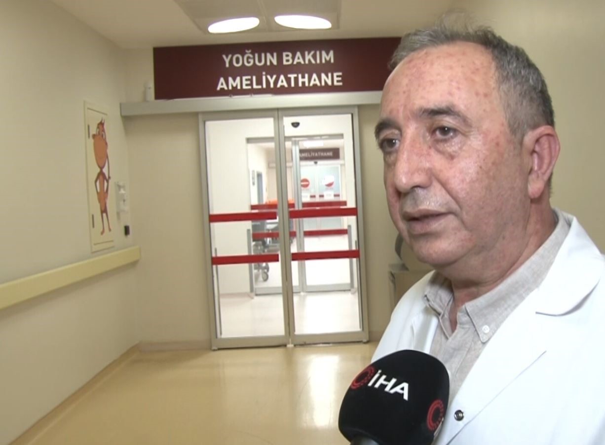 &Uuml;zerine kaynar su d&ouml;k&uuml;len bebeğin v&uuml;cudunun y&uuml;zde 27&rsquo;si yandı
