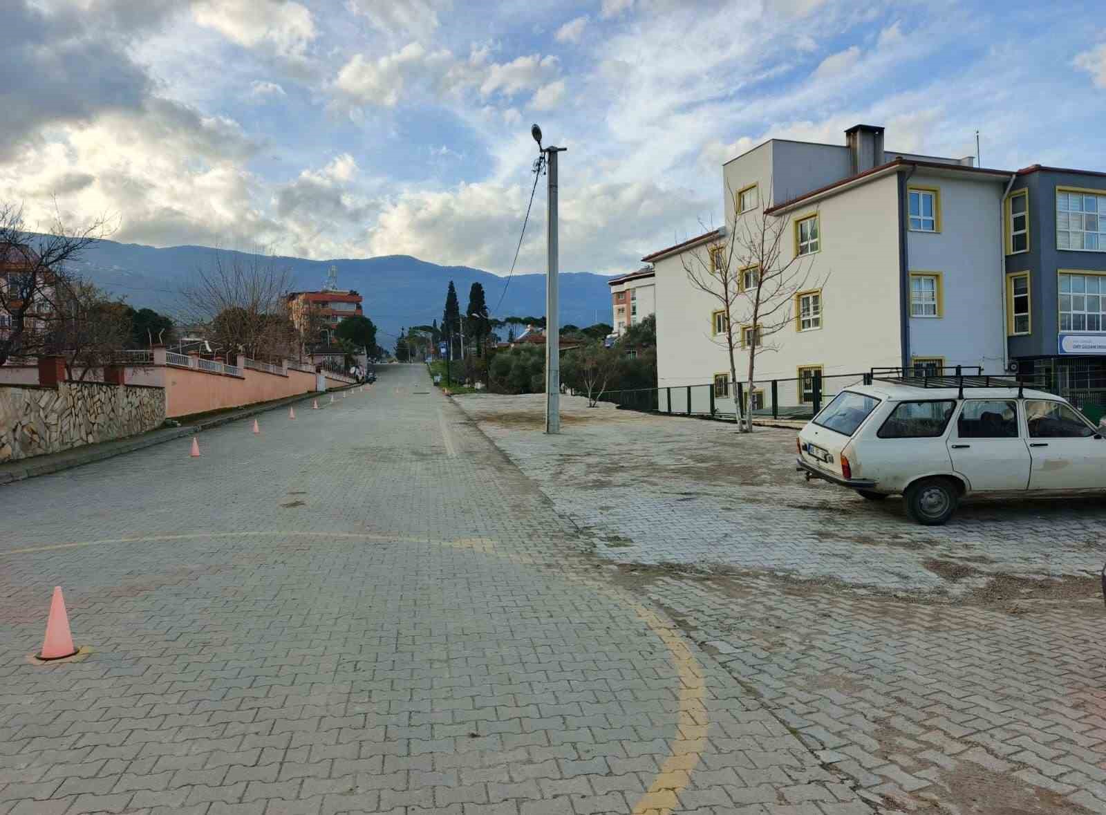 Bozdoğan’da okul çevresinde düzenlemeler devam ediyor