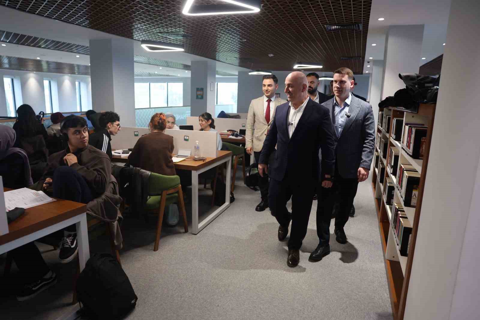 Darıca&rsquo;da gen&ccedil;lik yatırımları incelendi
