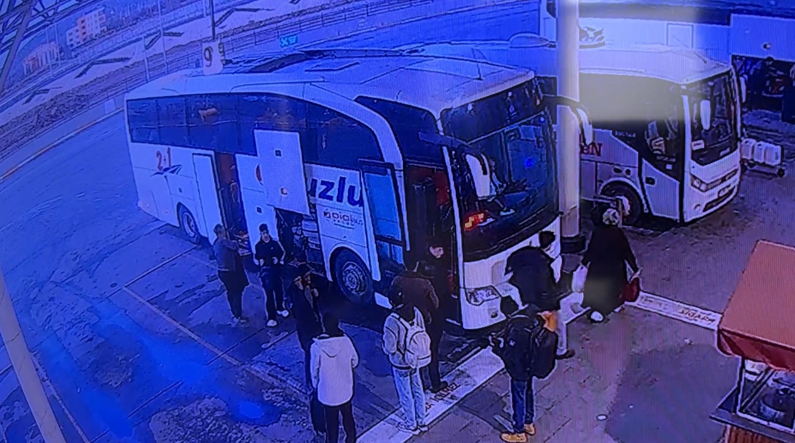 8 kişinin hayatını kaybettiği kazaya karışan otobüs Isparta’dan son kez yolcu alırken görüntülendi