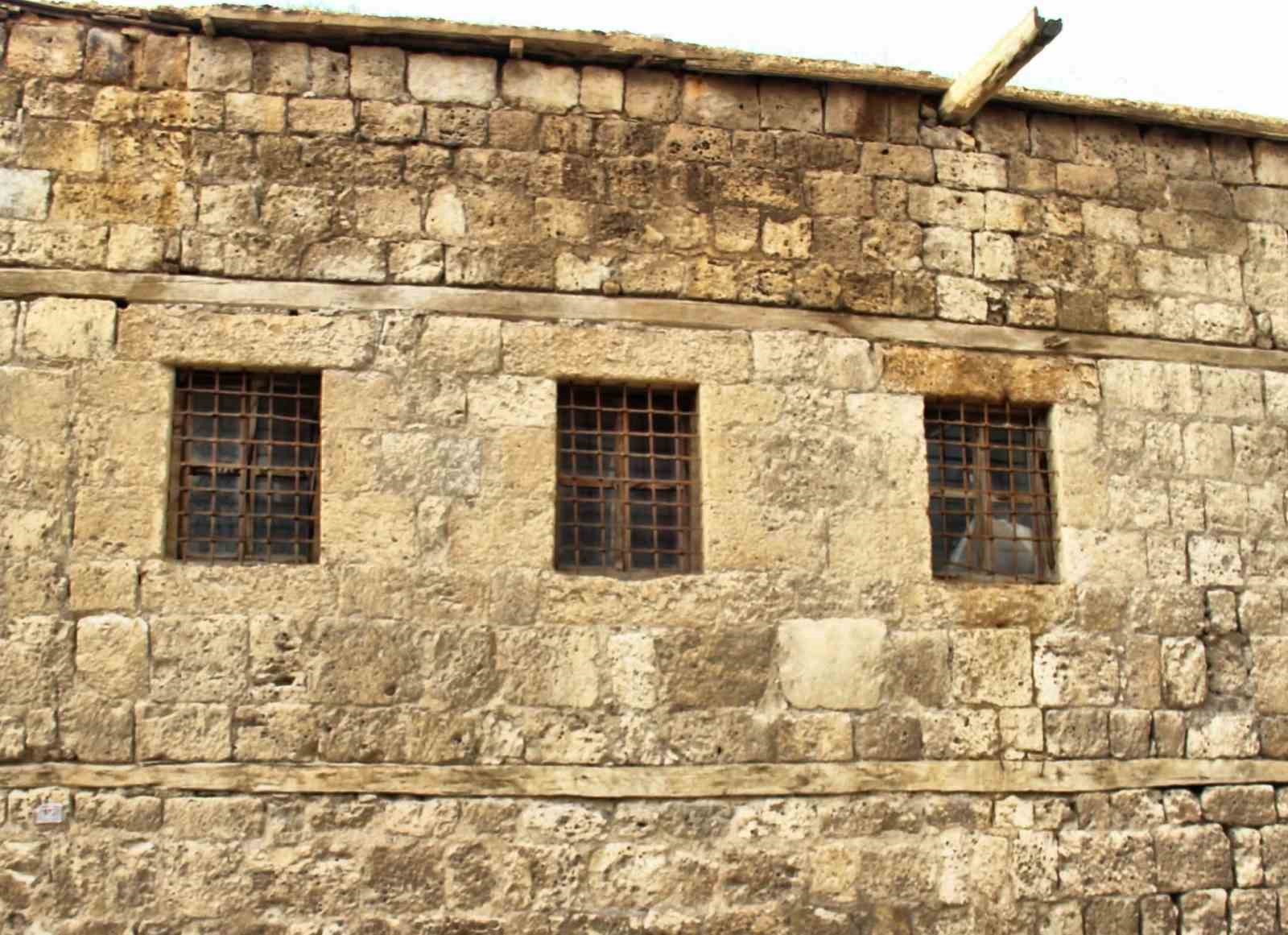 Kahramanmaraş&rsquo;ta yıllara meydan okuyan evler g&ouml;r&uuml;nt&uuml;lendi
