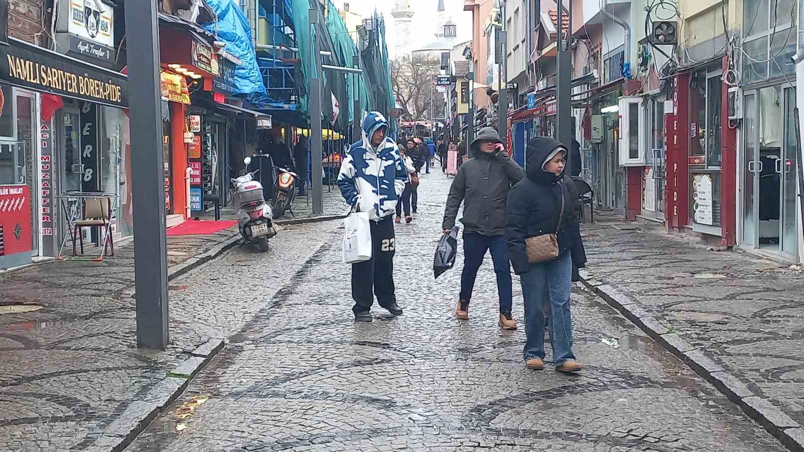 Edirne&rsquo;de beklenen yağış başladı
