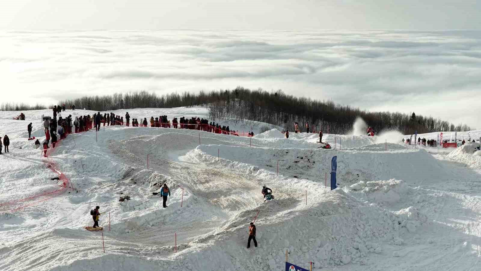 Rize’de adrenalin sis deniziyle buluştu, ortaya görsel şölen çıktı